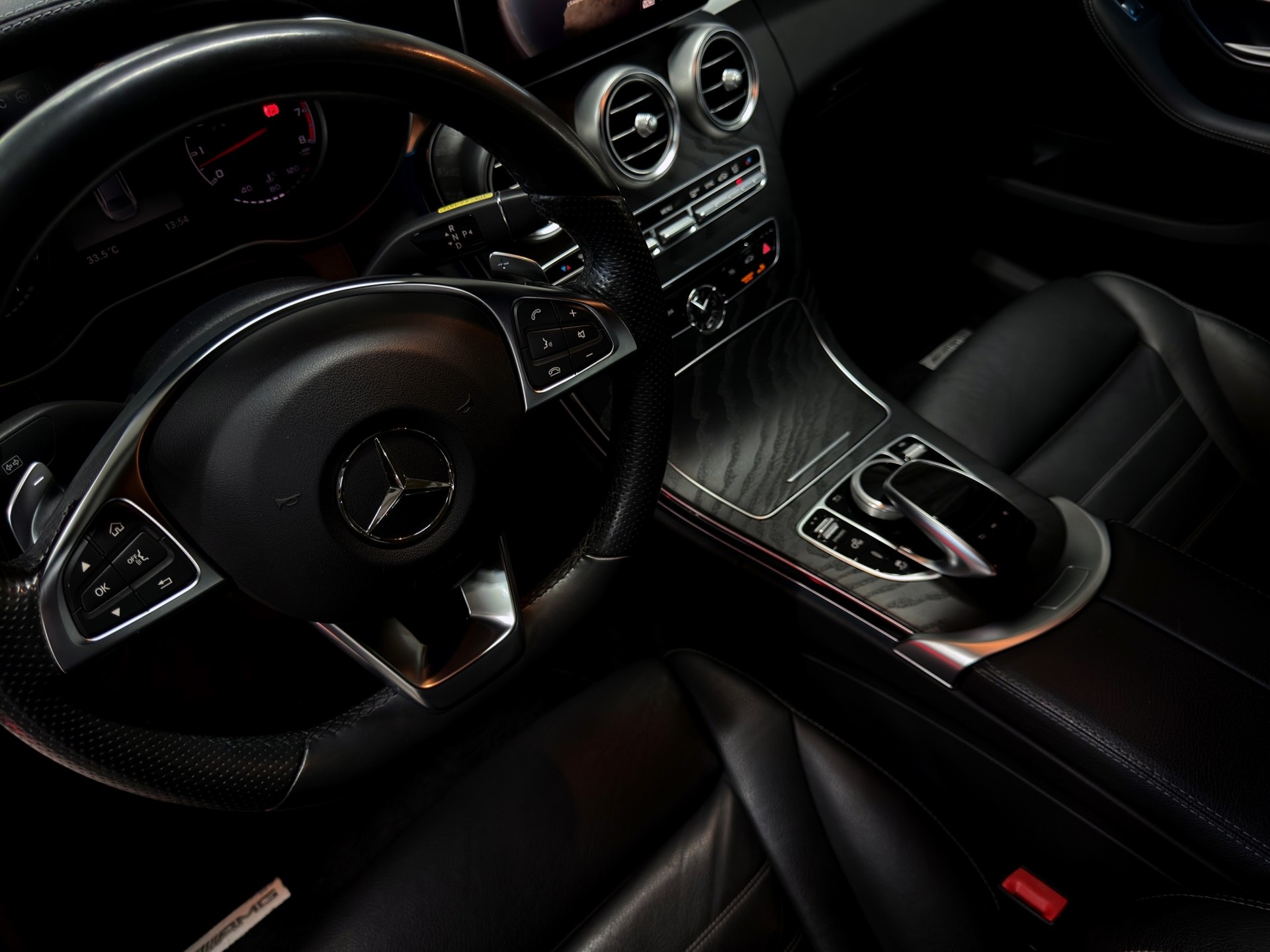 MERCEDES-BENZ C 43 AMG 4Matic 9G-Tronic-image-24