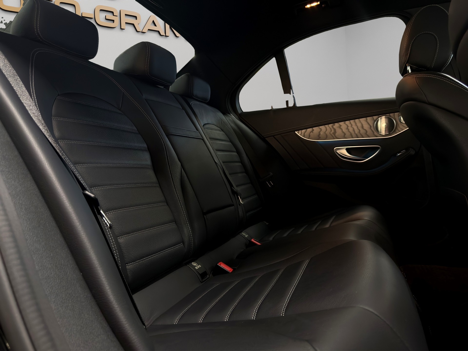 MERCEDES-BENZ C 43 AMG 4Matic 9G-Tronic-image-15