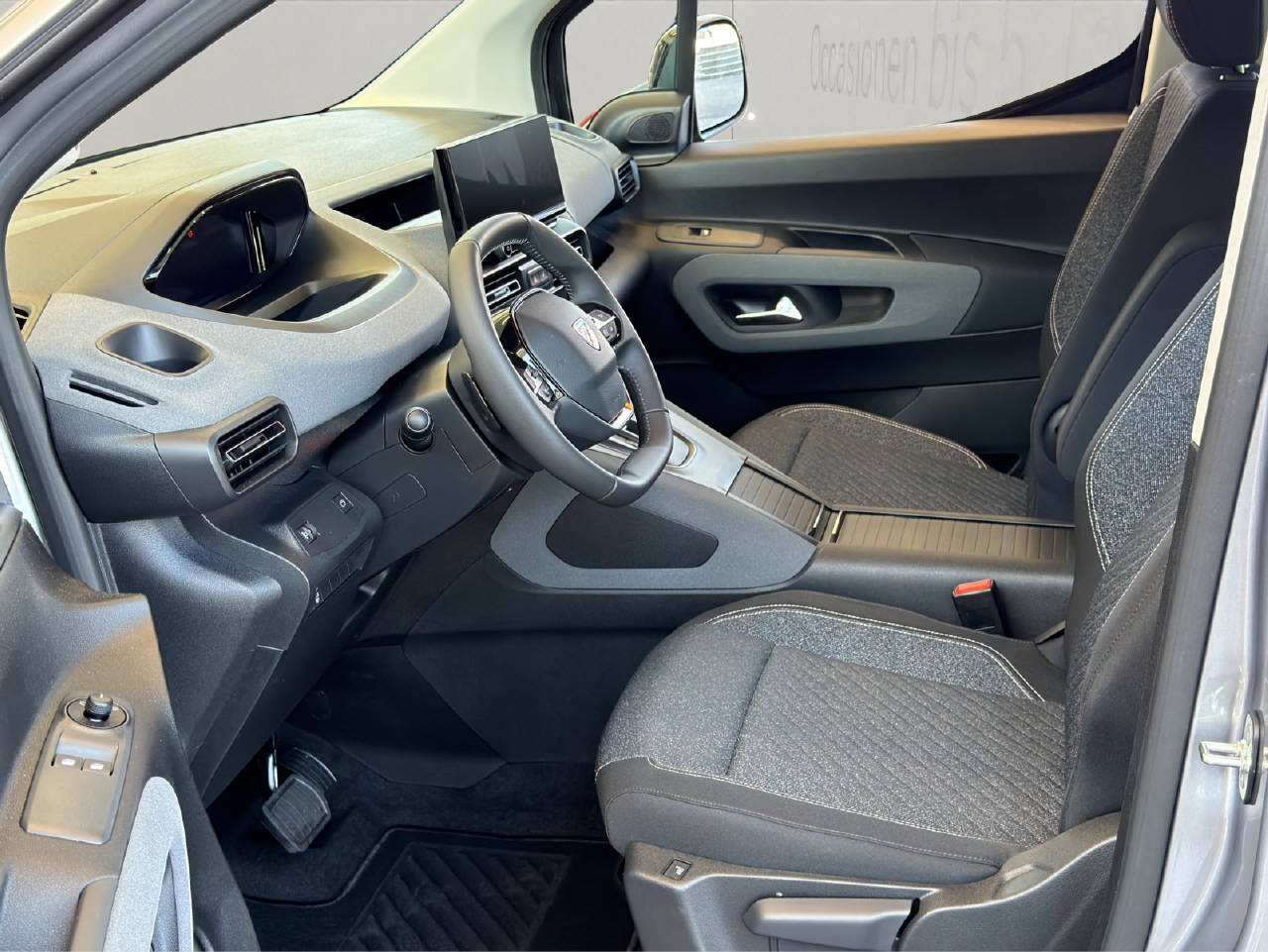 PEUGEOT Rifter Long 1.5 BlueHDi 130 Family Edition-showroom-element-3