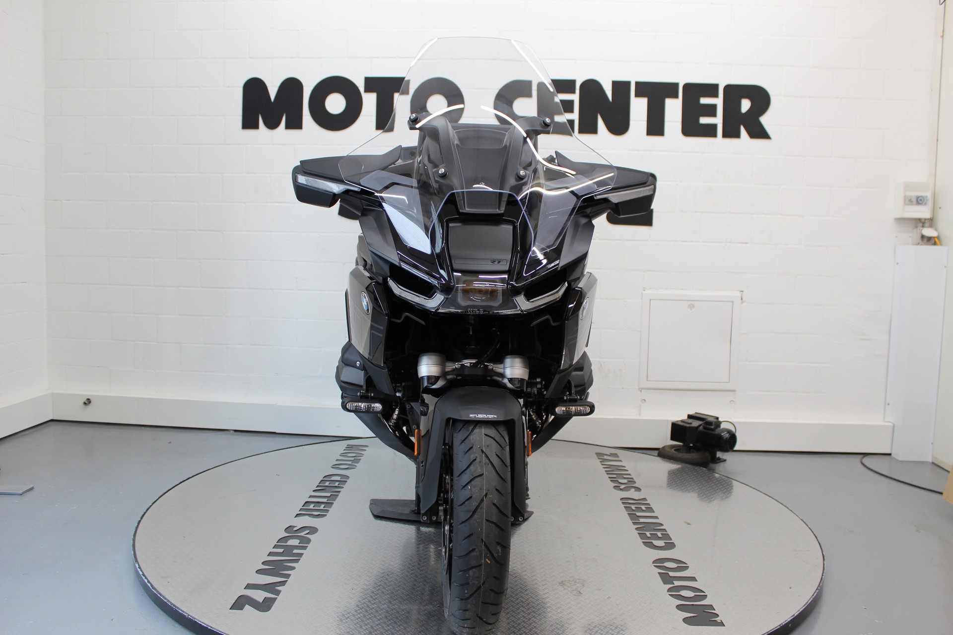BMW R 1300 RT-image-2