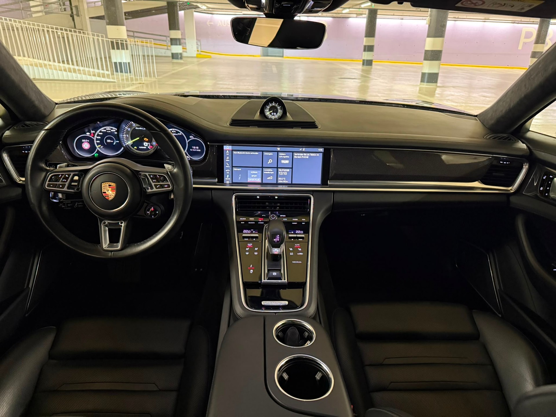 PORSCHE Panamera Turbo S E-Hybrid PDK-image-9