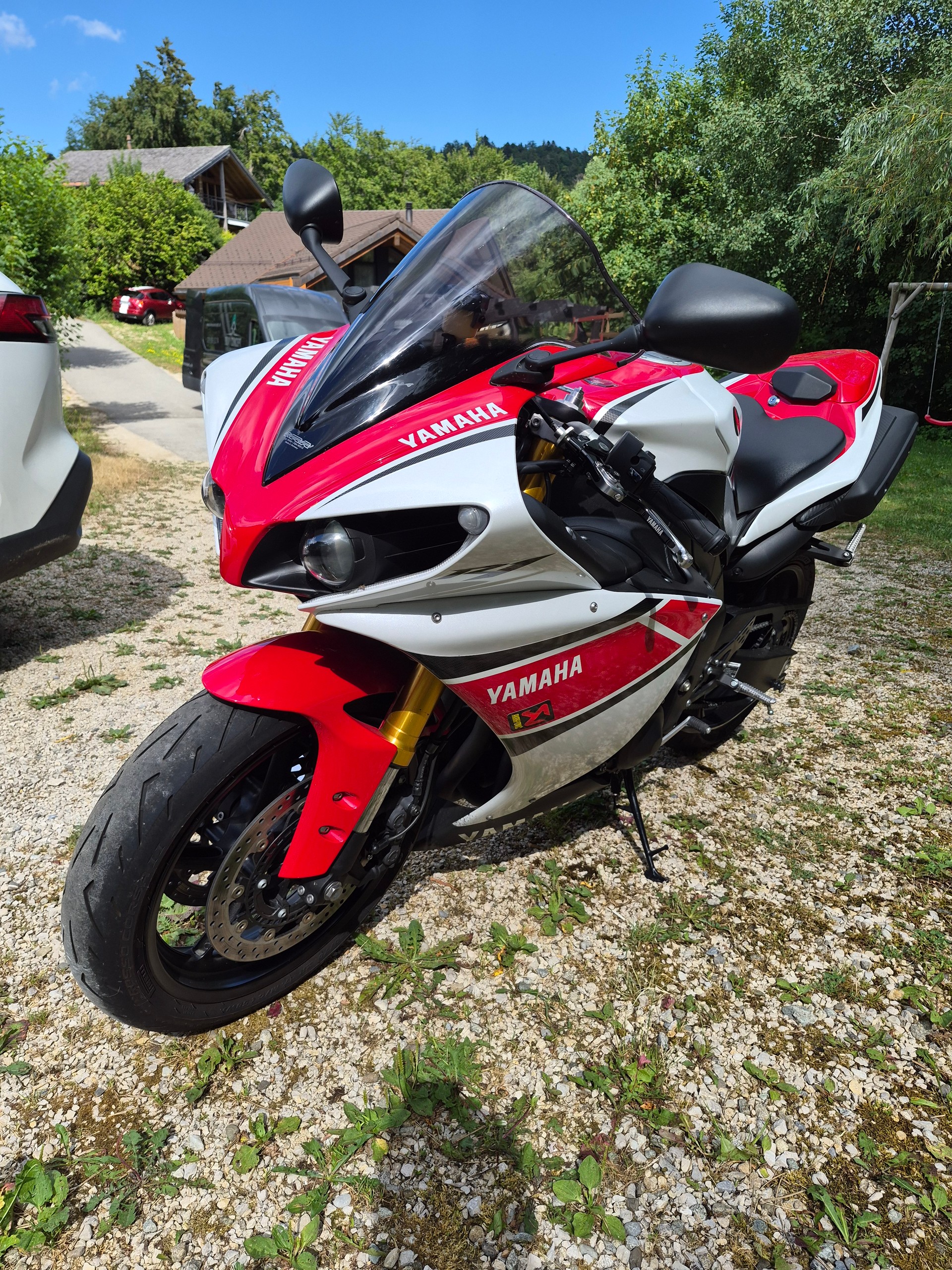YAMAHA YZF-R1 50th Anniversary-image-2