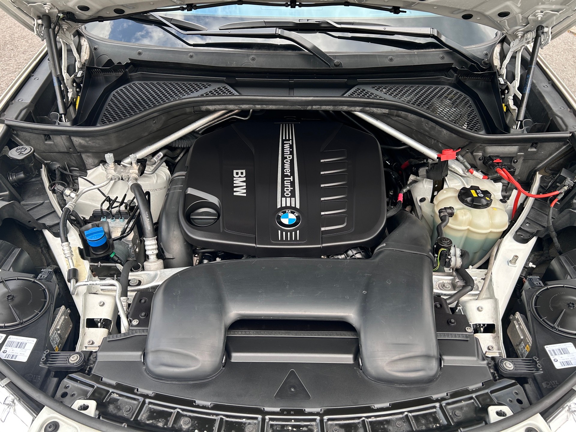 BMW X5 xDrive 40d Steptronic-image-19