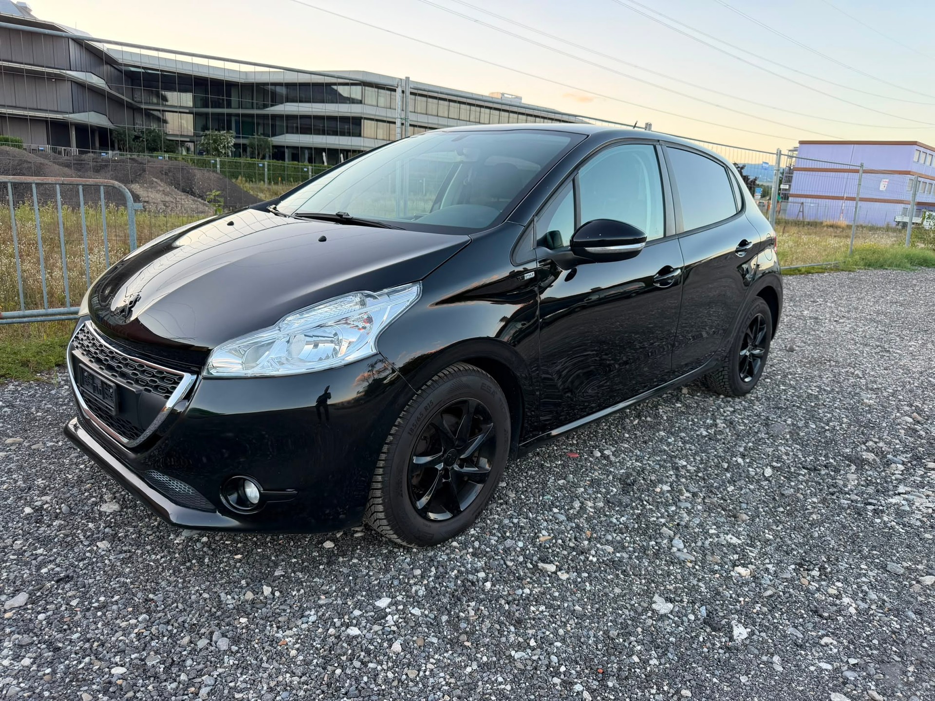 PEUGEOT 208 1.2 VTI Active