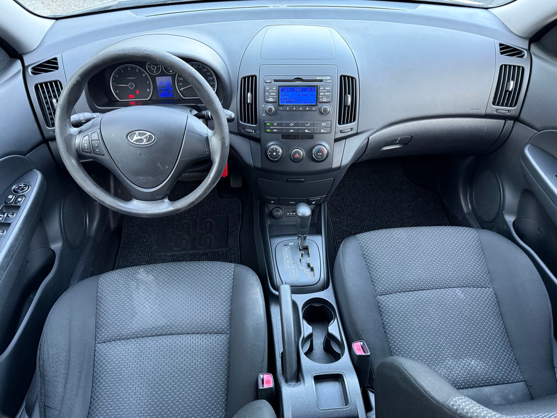 HYUNDAI i30 1.6 Style Automatic-image-7