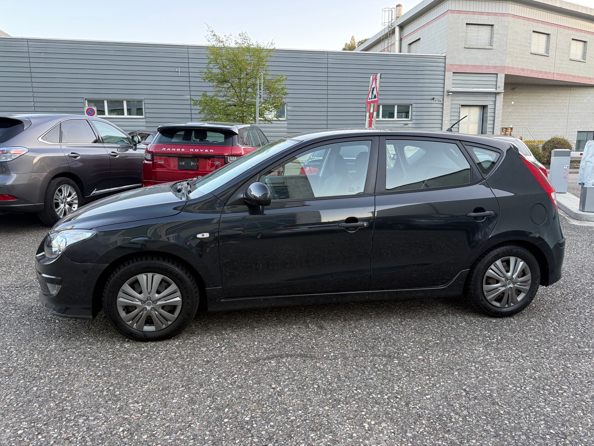 HYUNDAI i30 1.6 Style Automatic-image-3