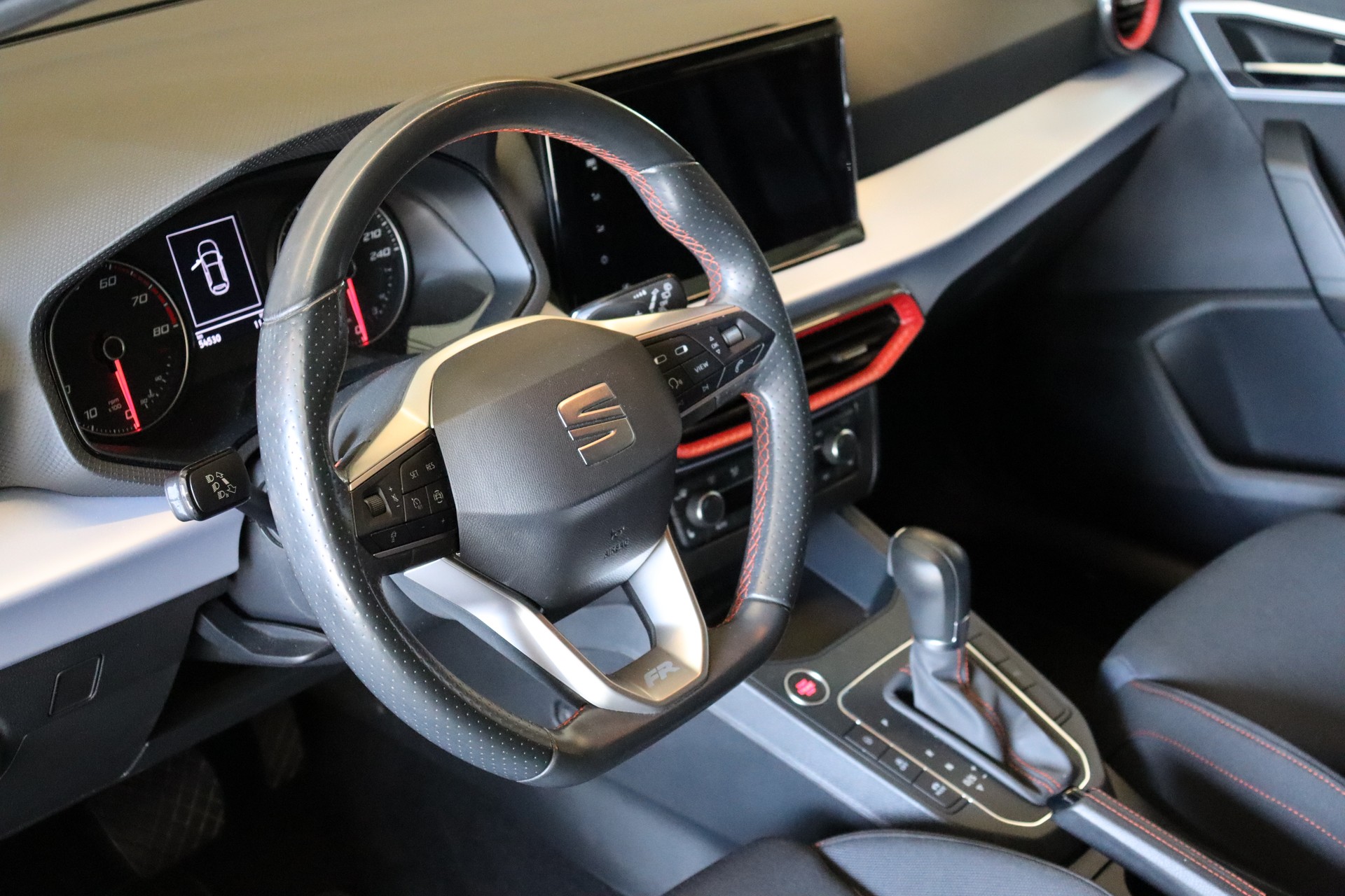 SEAT Ibiza 1.0 TSI 110 FR DSG-image-11