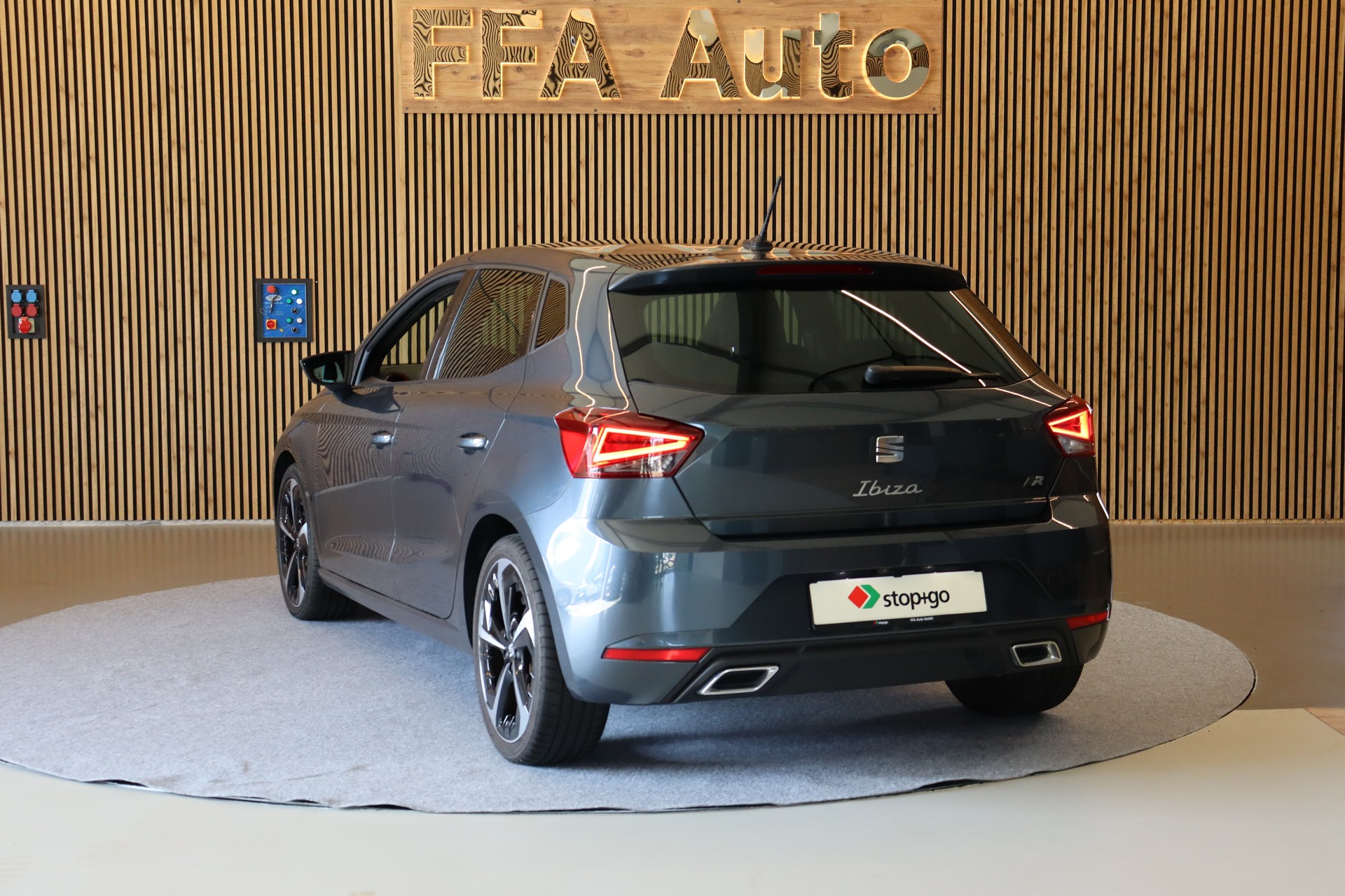 SEAT Ibiza 1.0 TSI 110 FR DSG-image-9