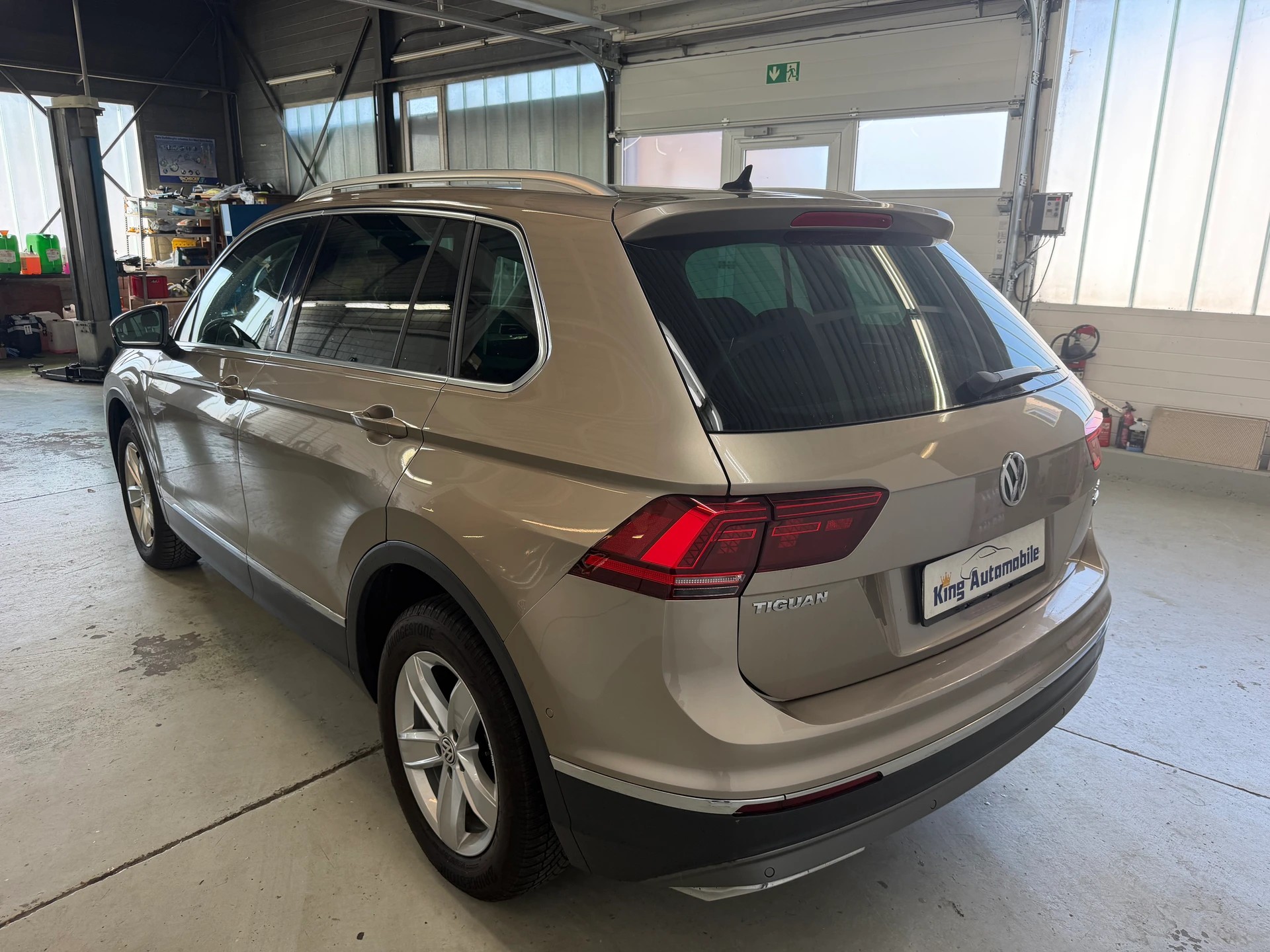 VW Tiguan 2.0TSI Highline 4Motion DSG | Ab MFK 05.2025 | RF-Kamera | Active Info Display-image-4