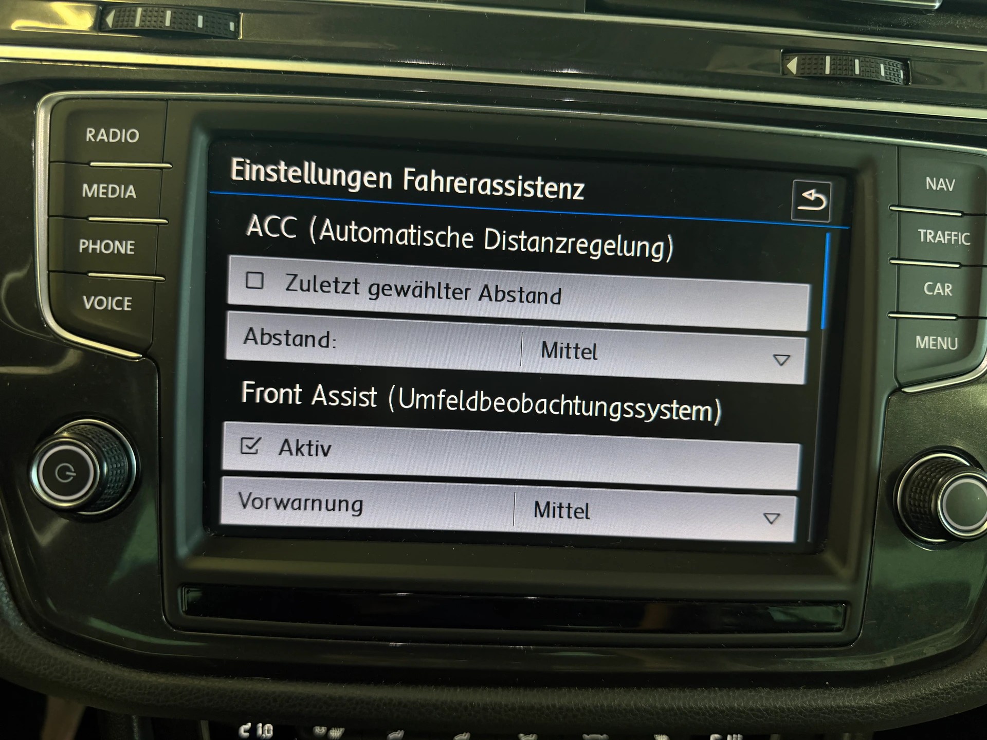 VW Tiguan 2.0TSI Highline 4Motion DSG | Ab MFK 05.2025 | RF-Kamera | Active Info Display-image-17