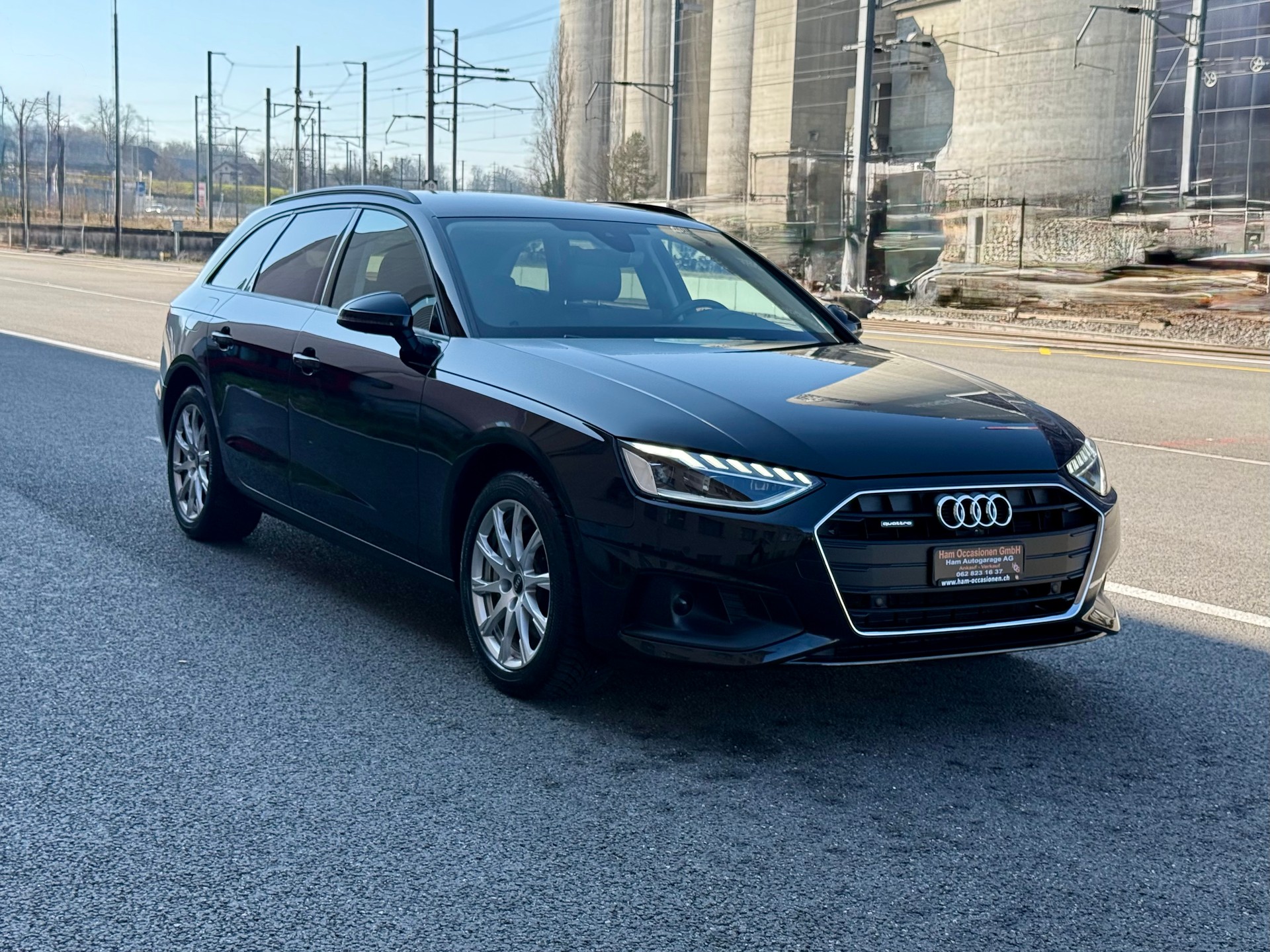 AUDI A4 Avant 40 TDI quattro S-tronic-showroom-element-3