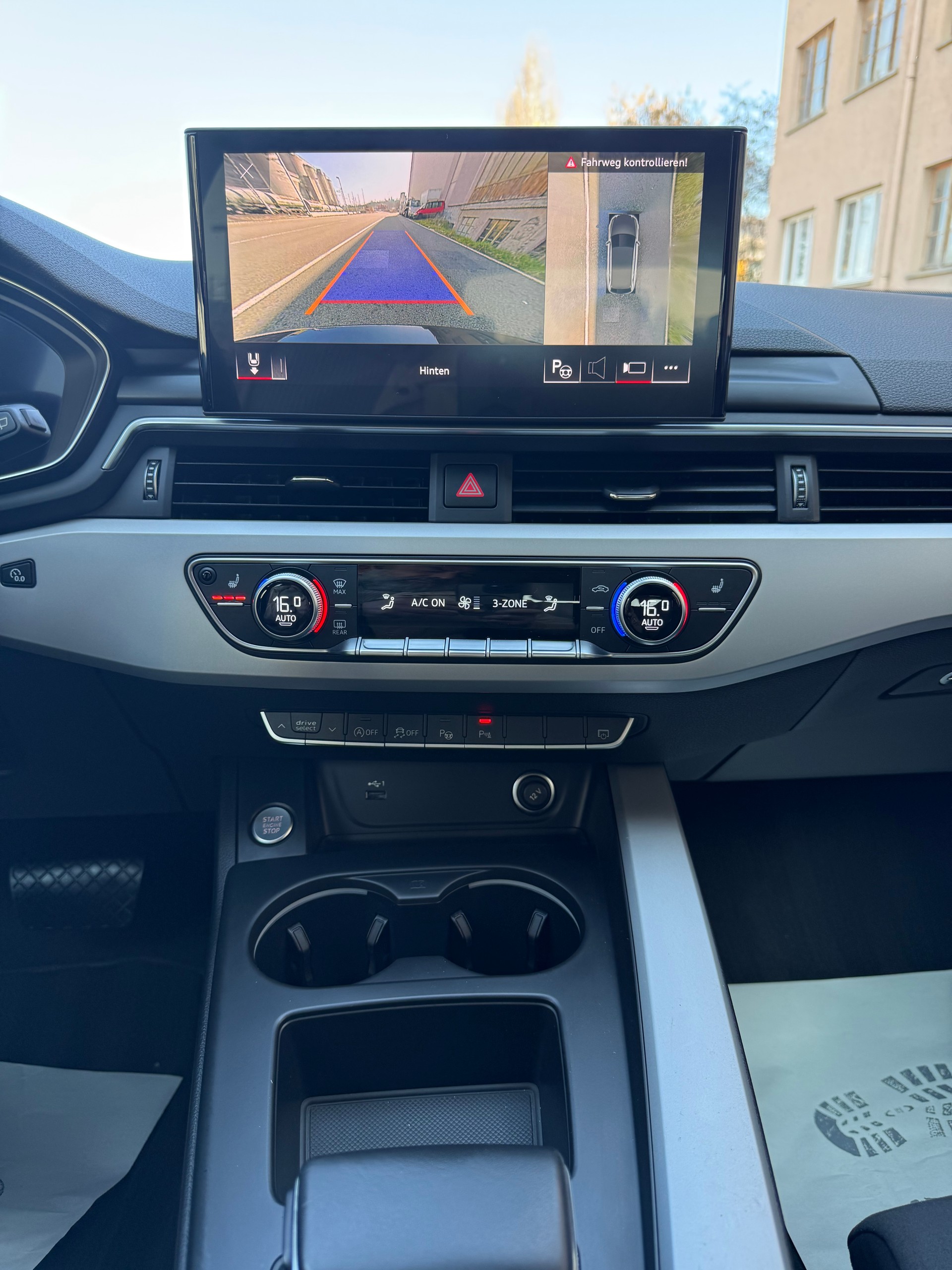 AUDI A4 Avant 40 TDI quattro S-tronic-image-5