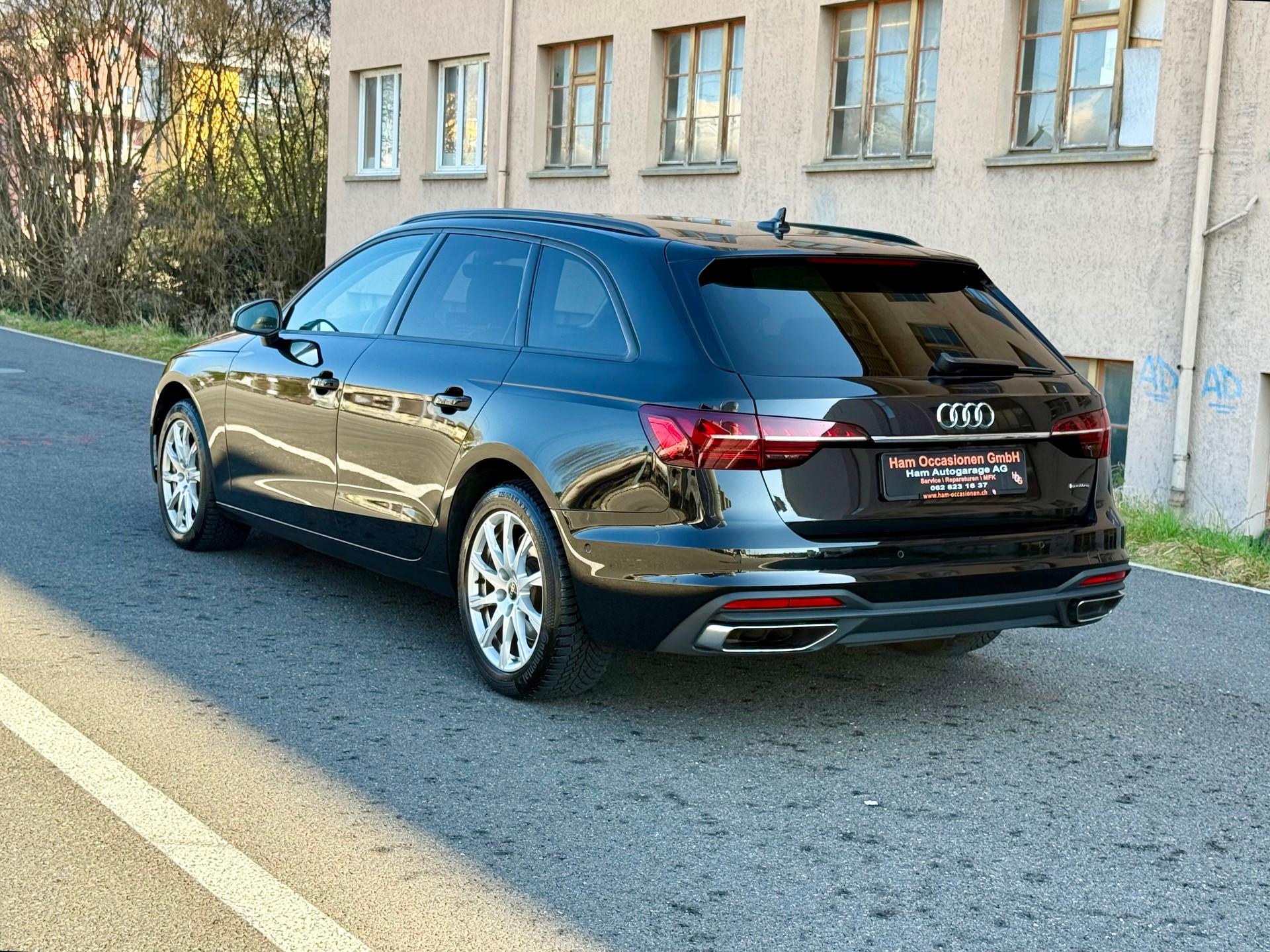 AUDI A4 Avant 40 TDI quattro S-tronic-showroom-element-2