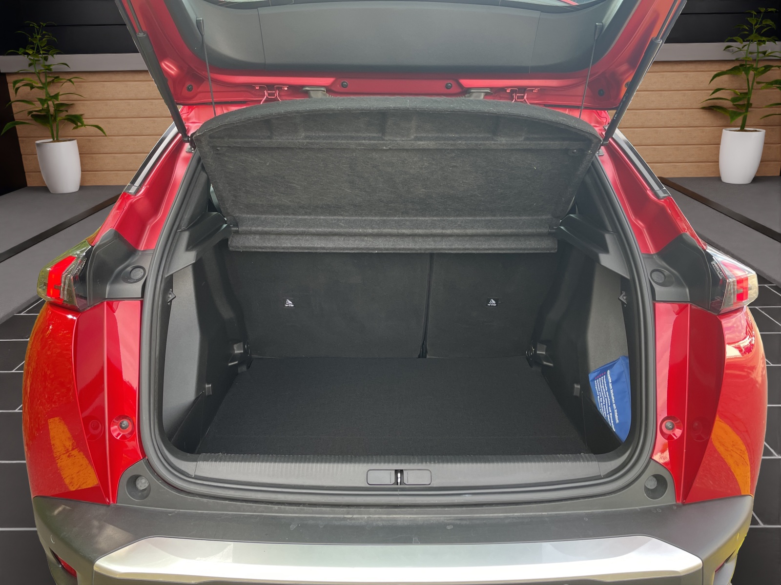 PEUGEOT 2008 e Active Pack-image-8