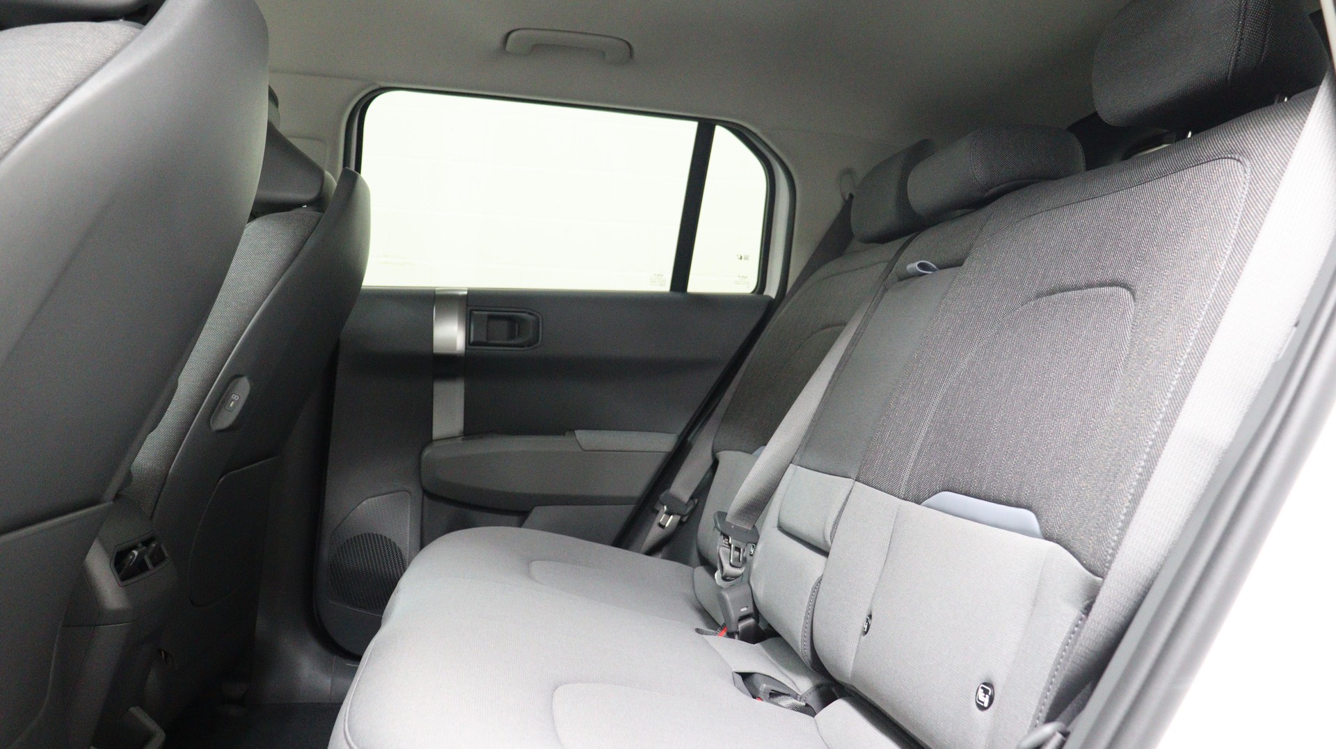 KIA EV3 58 kWh Earth-showroom-element-3