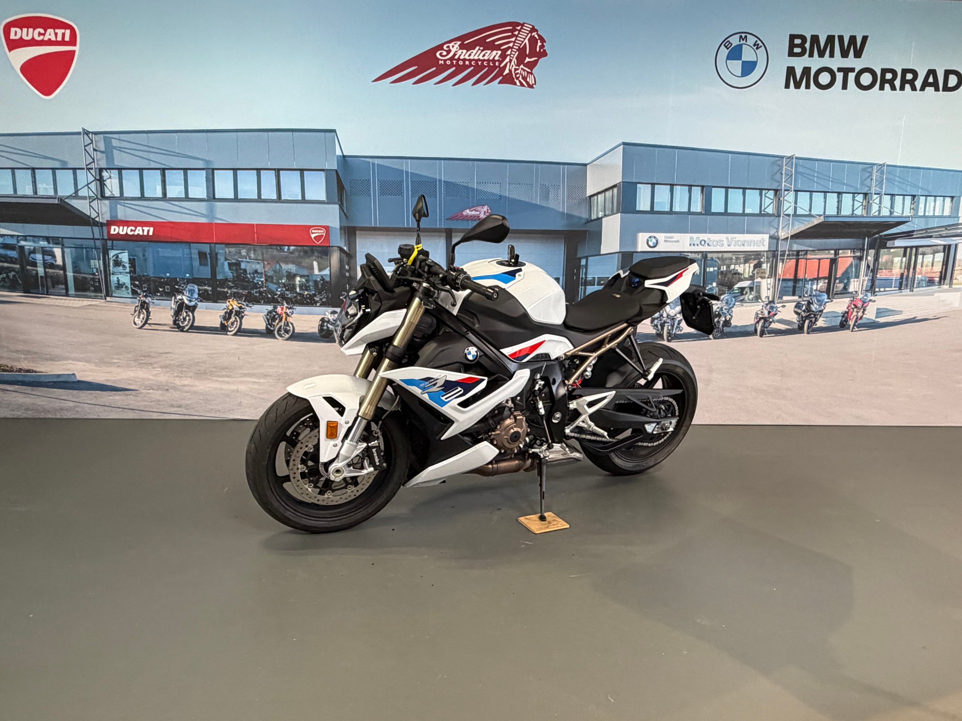 BMW S 1000 R-image-2