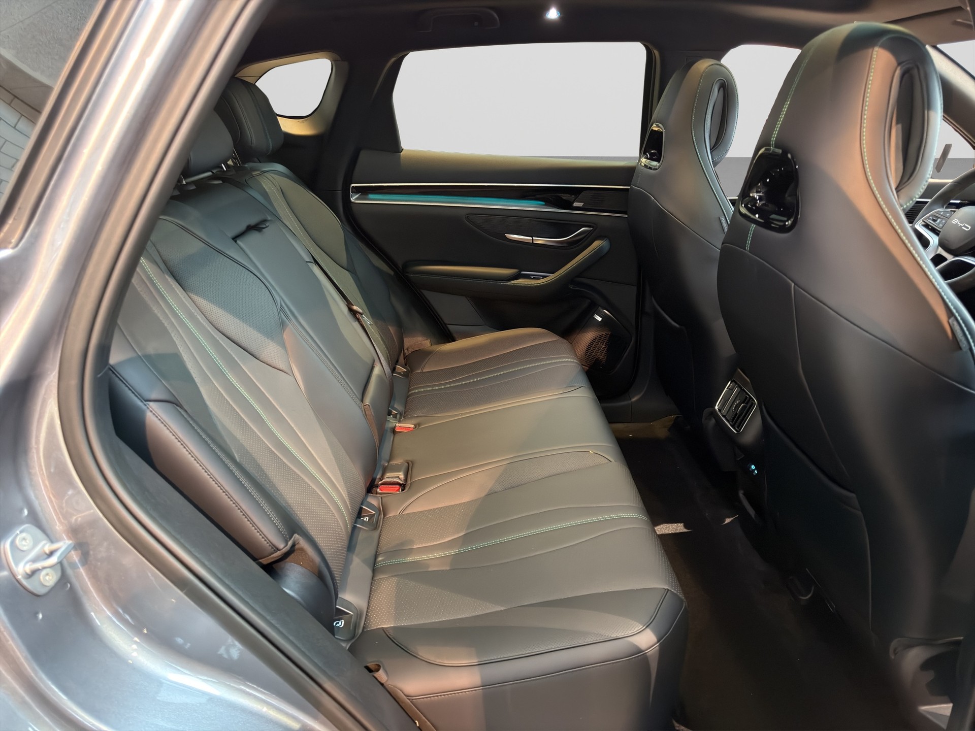 BYD Seal U DM-i Comfort-image-12