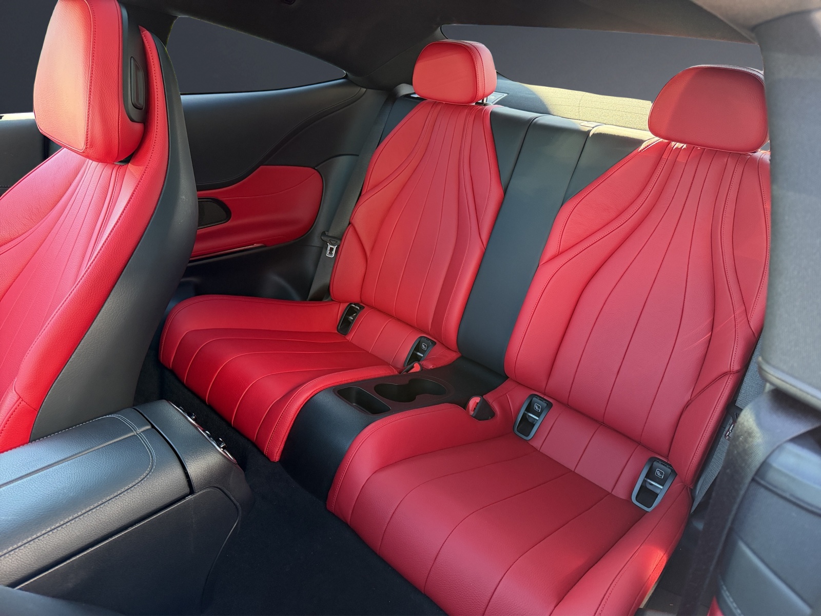 MERCEDES-BENZ CLE 200 Coupé 4Matic 9G-Tronic-image-10