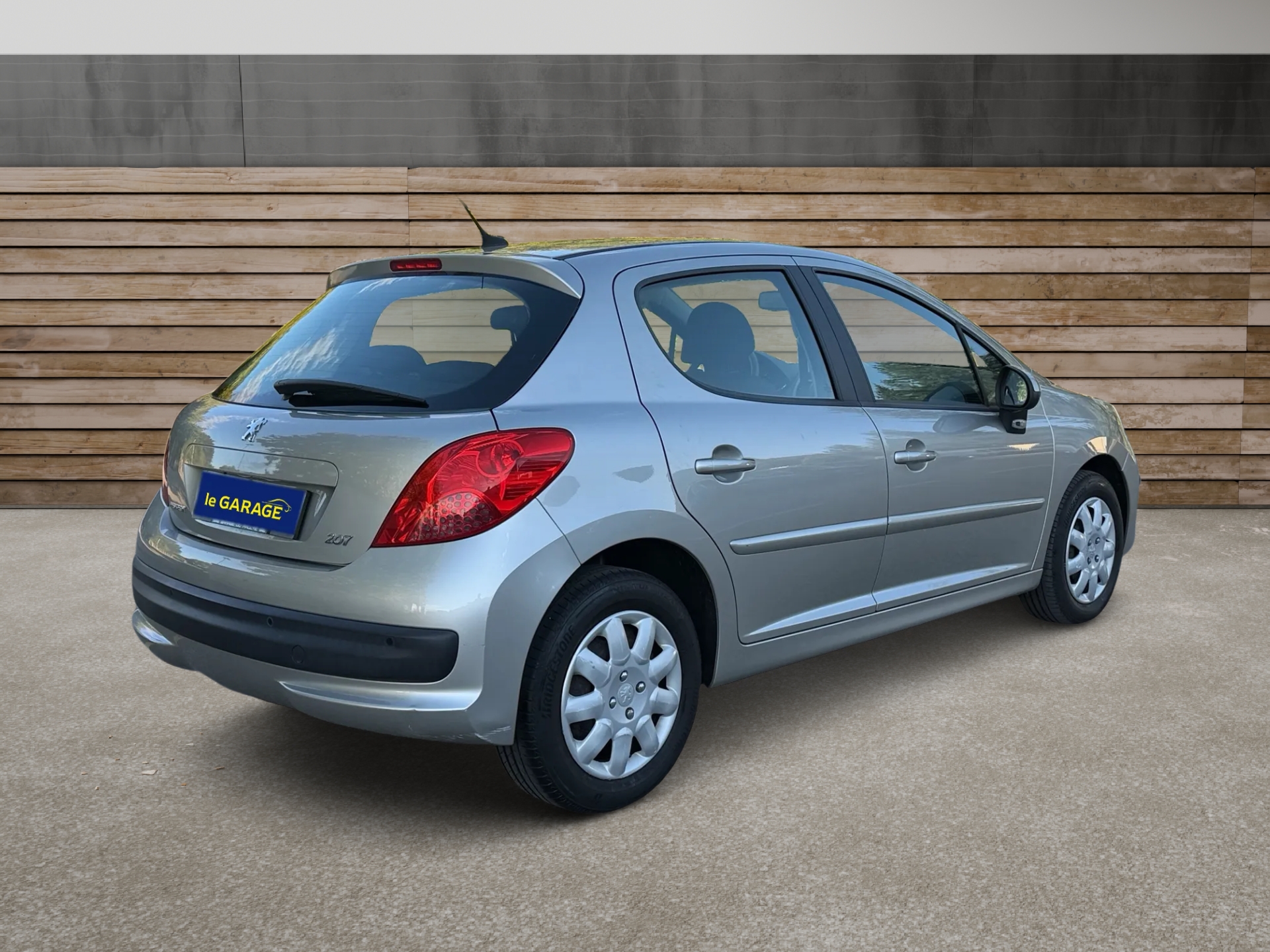 PEUGEOT 207 1.6 16V XS Automatic-image-2