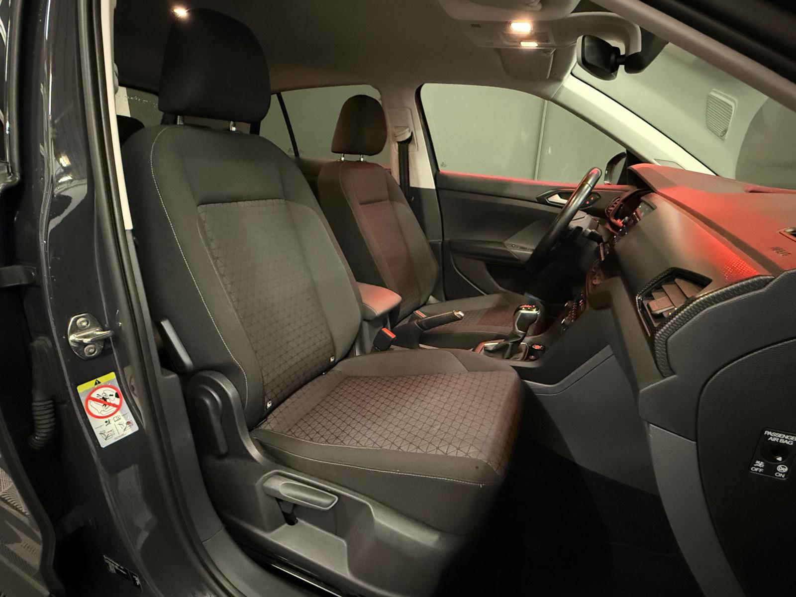 VW T-Cross 1.0 TSI Life DSG-image-10