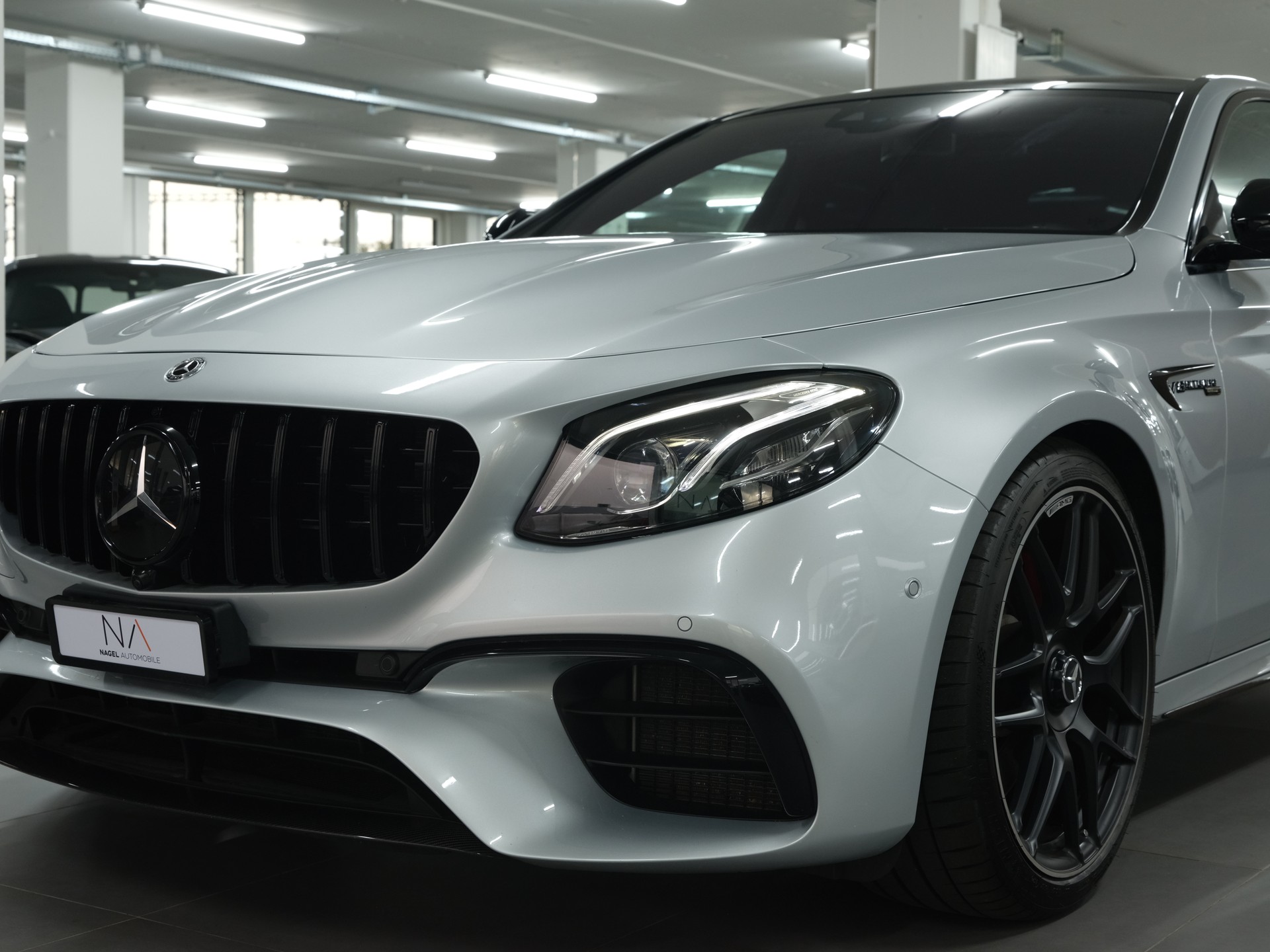 MERCEDES-BENZ E 63 AMG S 4Matic Speedshift MCT *AMG Performance* *Burmester* *Panorama*-image-11