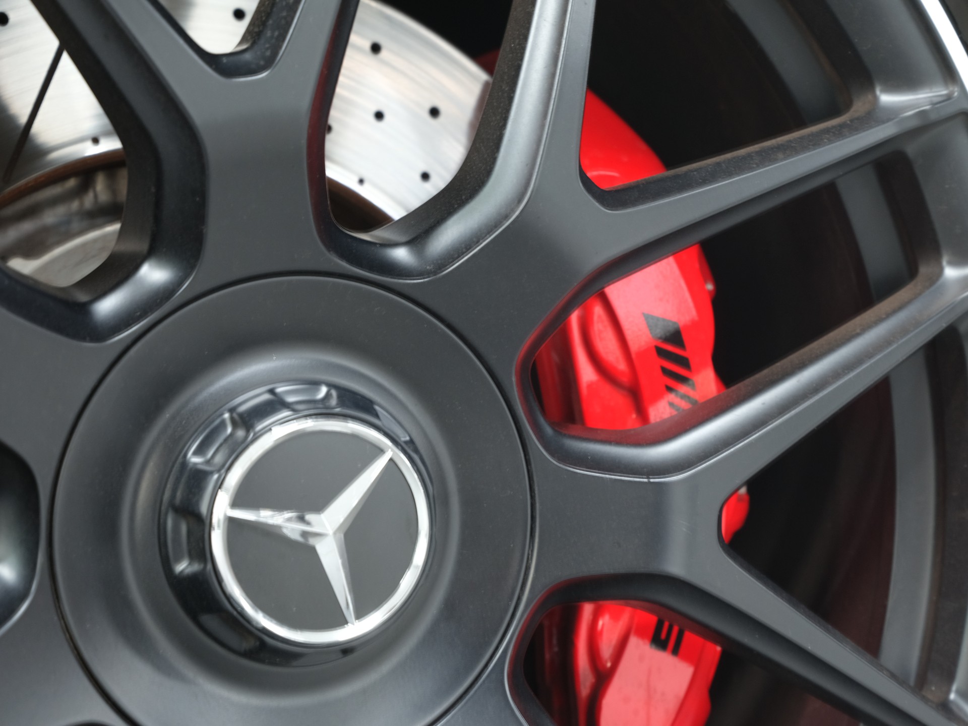 MERCEDES-BENZ E 63 AMG S 4Matic Speedshift MCT *AMG Performance* *Burmester* *Panorama*-image-14