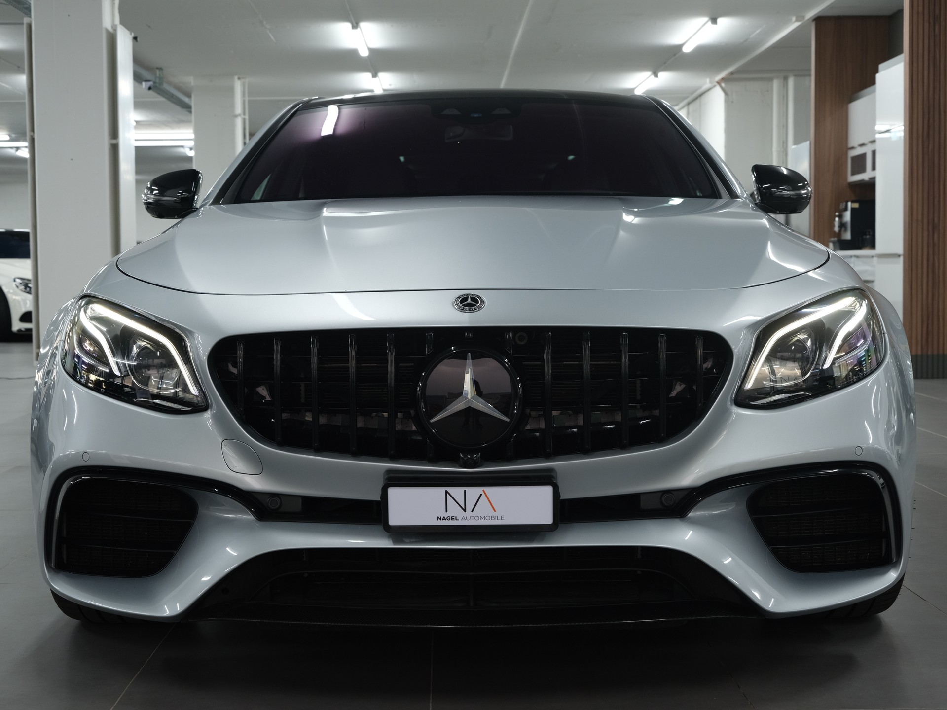 MERCEDES-BENZ E 63 AMG S 4Matic Speedshift MCT *AMG Performance* *Burmester* *Panorama*-image-9