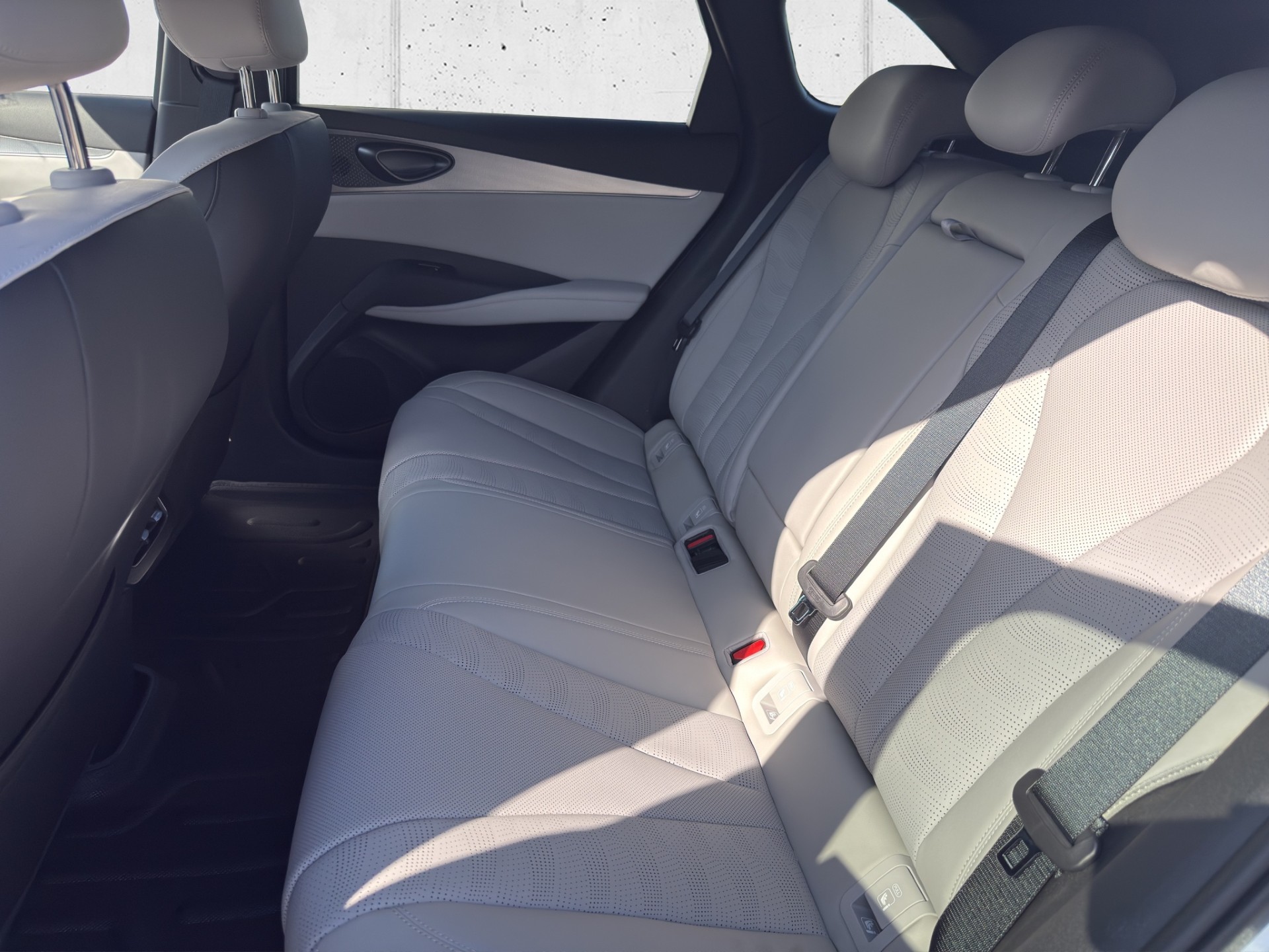 BYD Seal 6 DM-i Touring Comfort-image-13