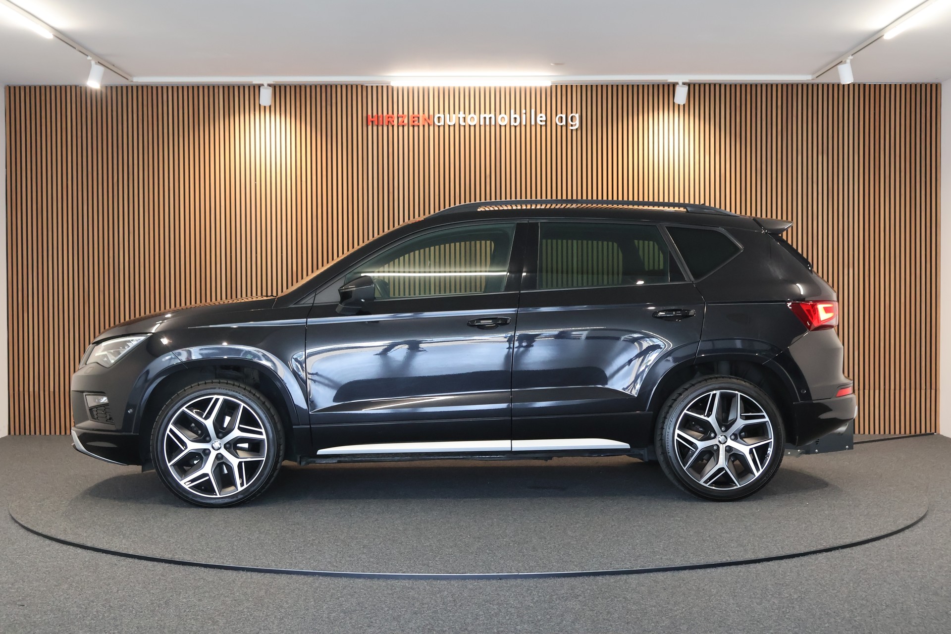 SEAT Ateca 2.0 TDI CR FR 4Drive DSG-showroom-element-1