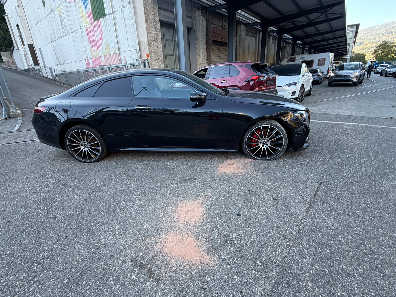 MERCEDES-BENZ E 200 Coupé 4Matic AMG Line 9G-Tronic-showroom-element-3