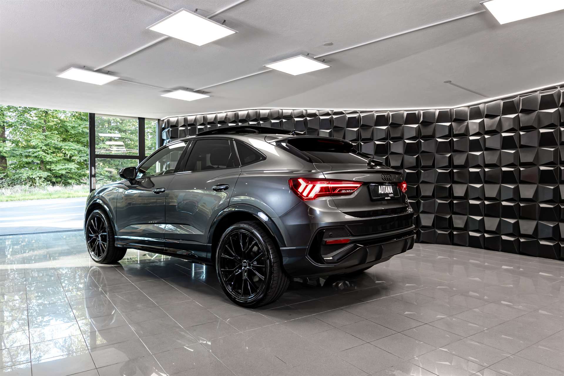 AUDI Q3 Sportback 45 TFSI S line quattro S-tronic-showroom-element-2