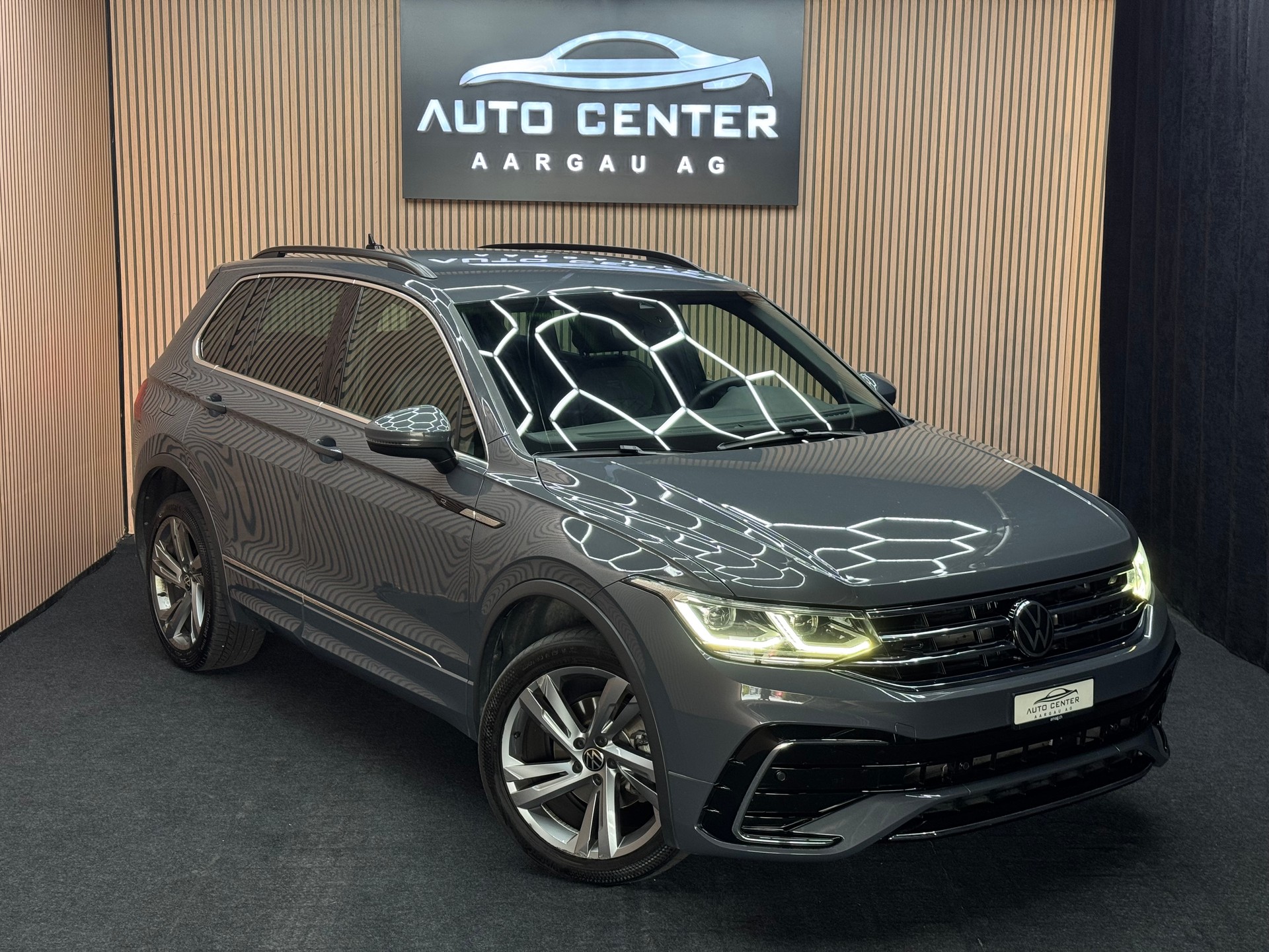 VW Tiguan 2.0 TDI SCR R-Line DSG *ab CHF 269.-/ Monat*