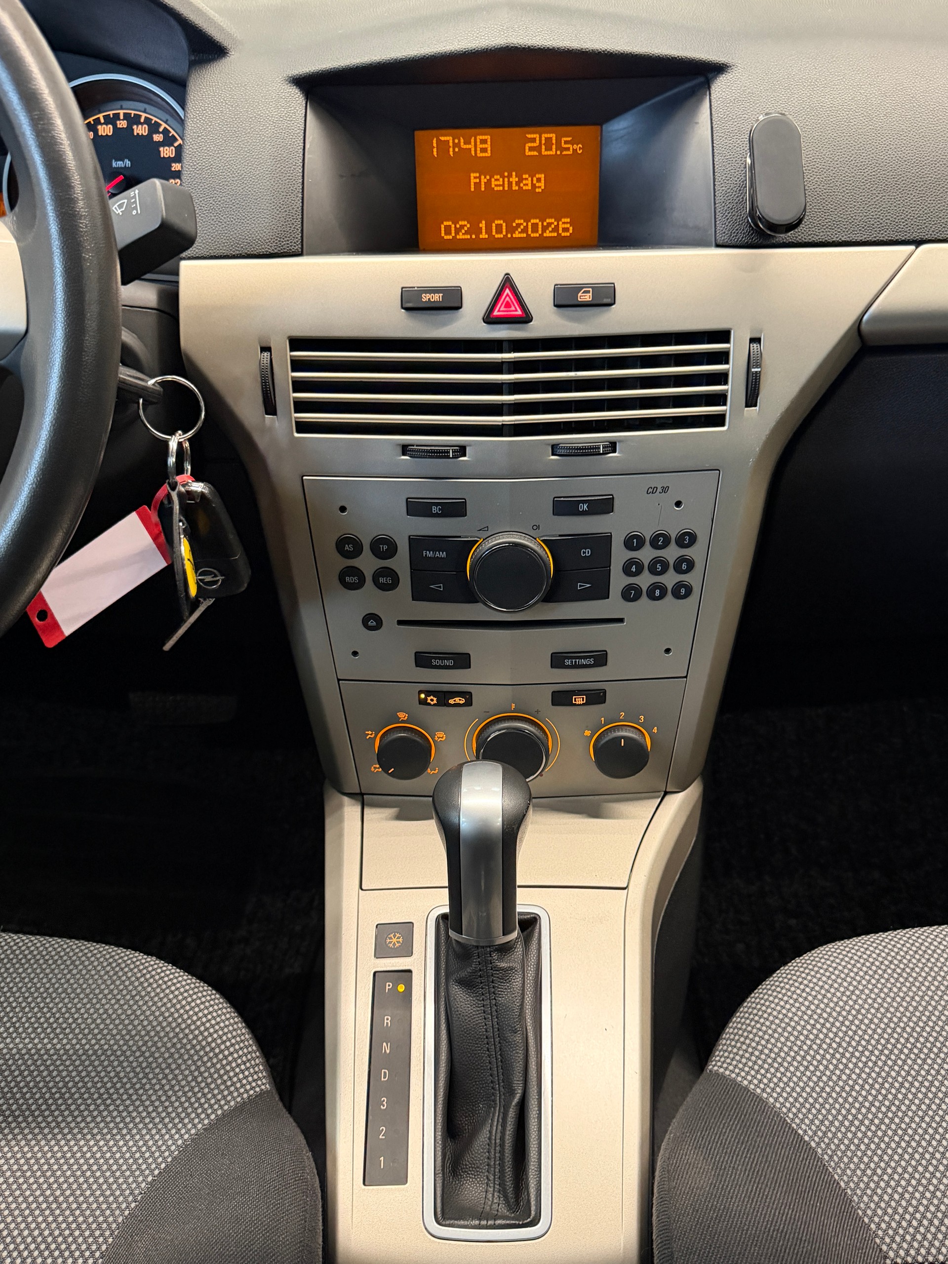OPEL Astra 1.8i 16V Automatic-image-15