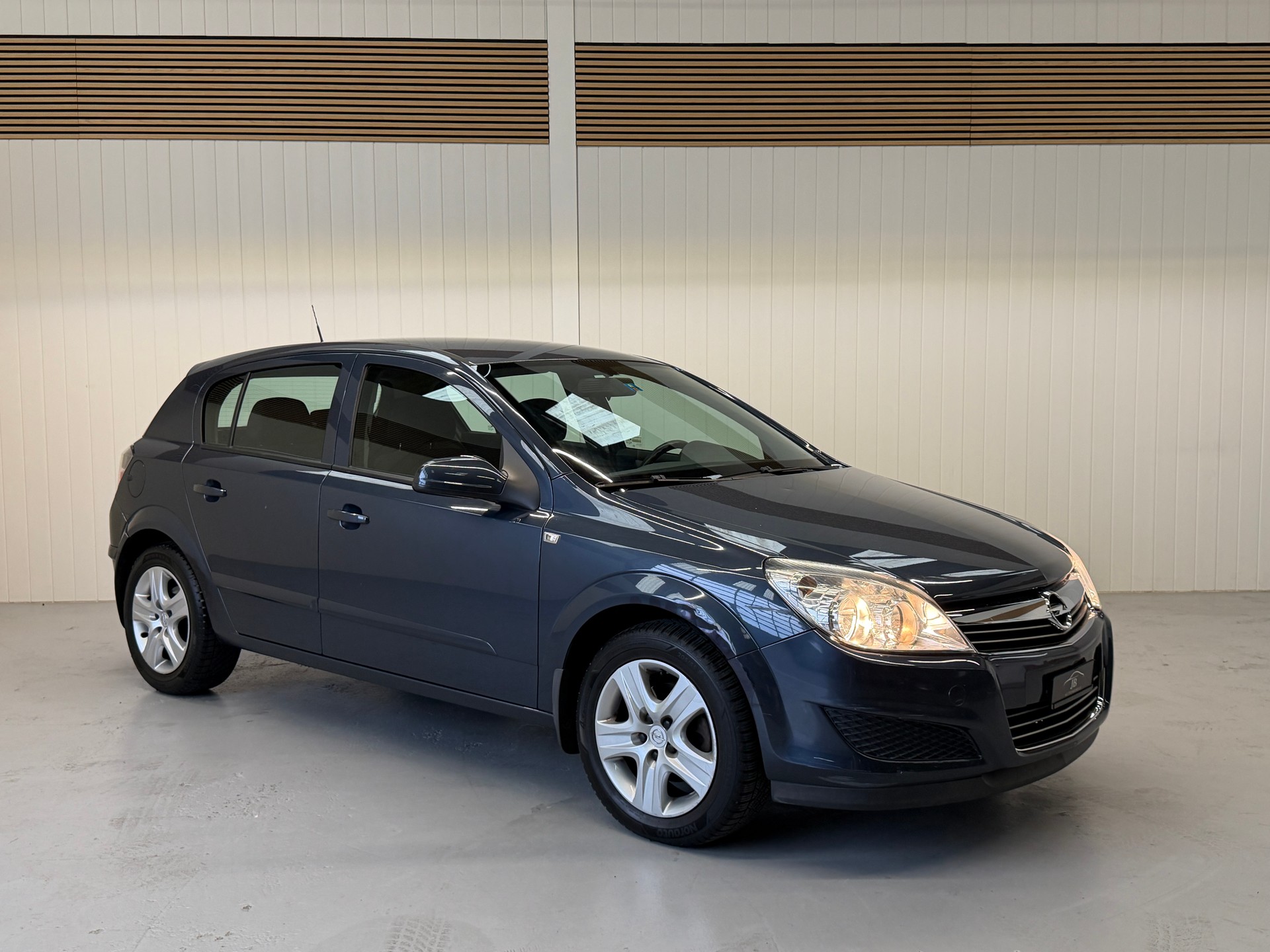 OPEL Astra 1.8i 16V Automatic-image-6