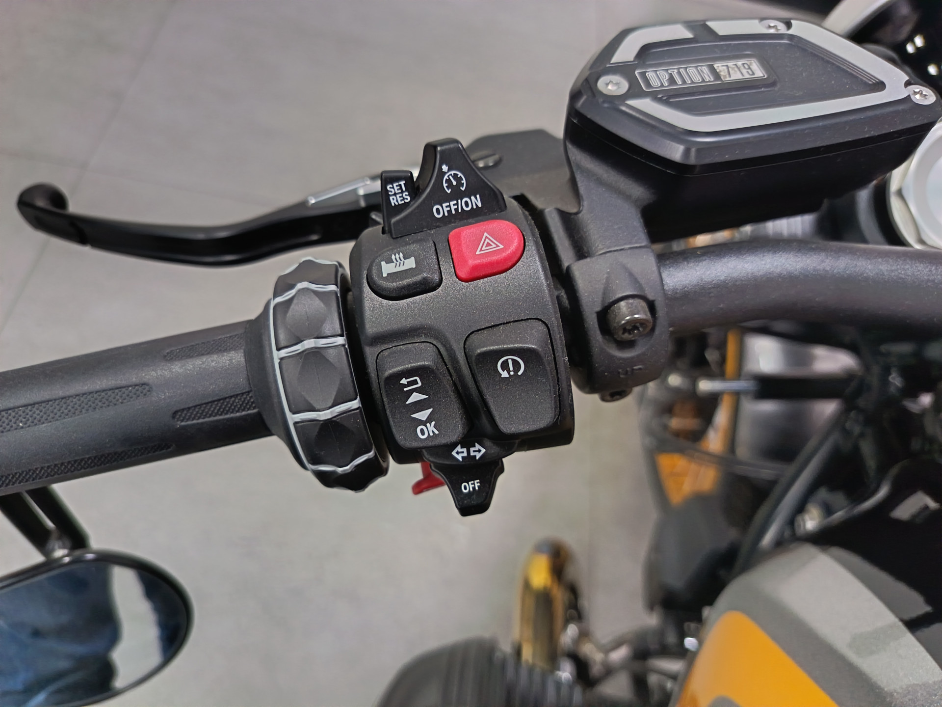 BMW R 12 ***PACK SERVICE 3ANS/30000KMS OFFERTS JUSQU'AU 30.-image-6