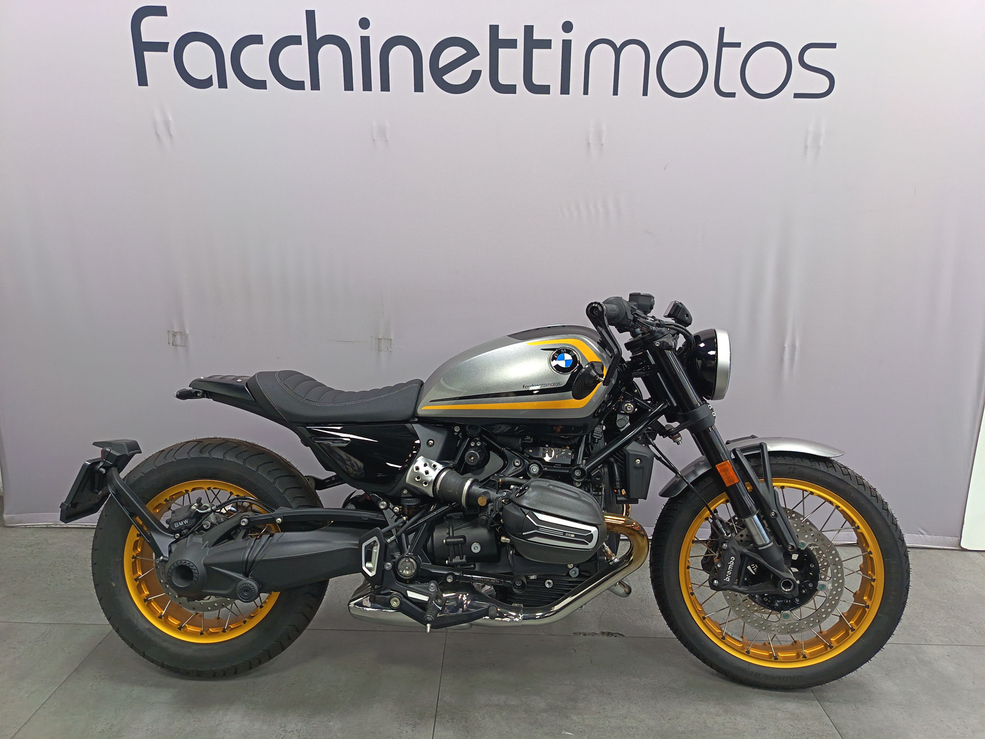 BMW R 12 ***PACK SERVICE 3ANS/30000KMS OFFERTS JUSQU'AU 30.-image-0