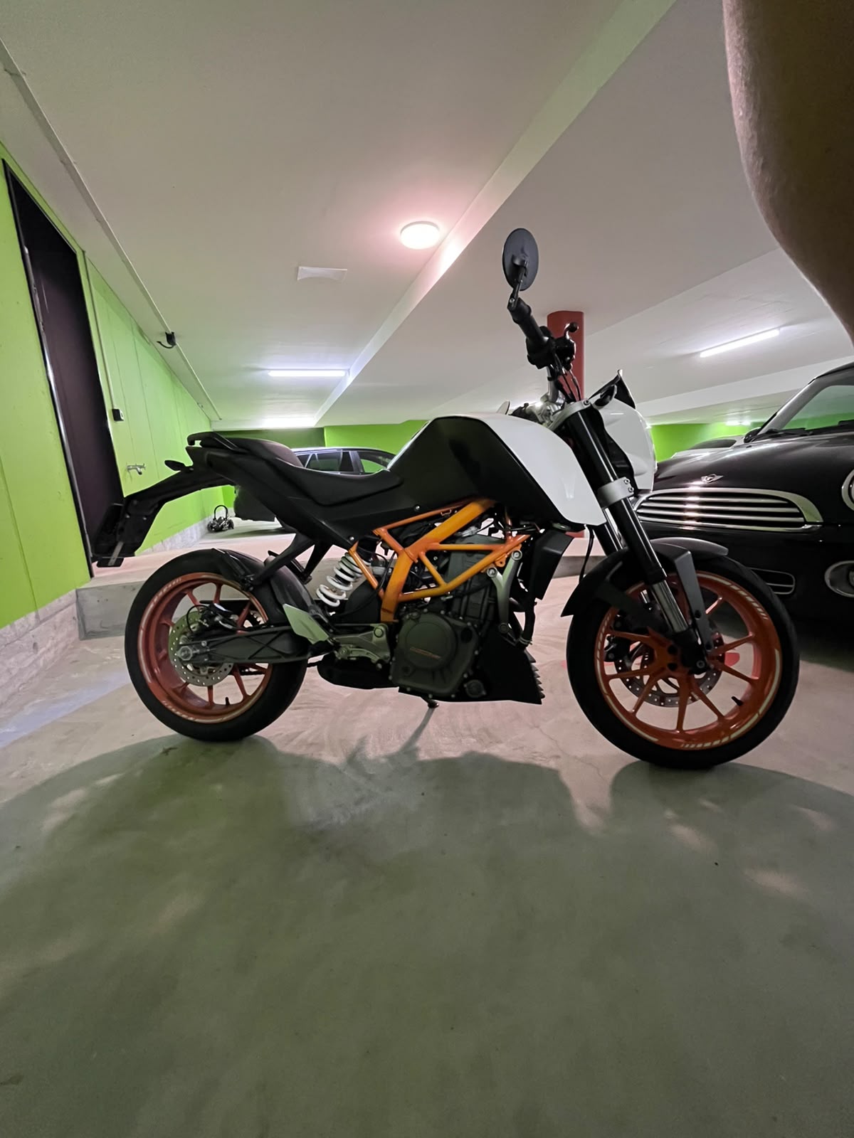 KTM 390 Duke-image-0
