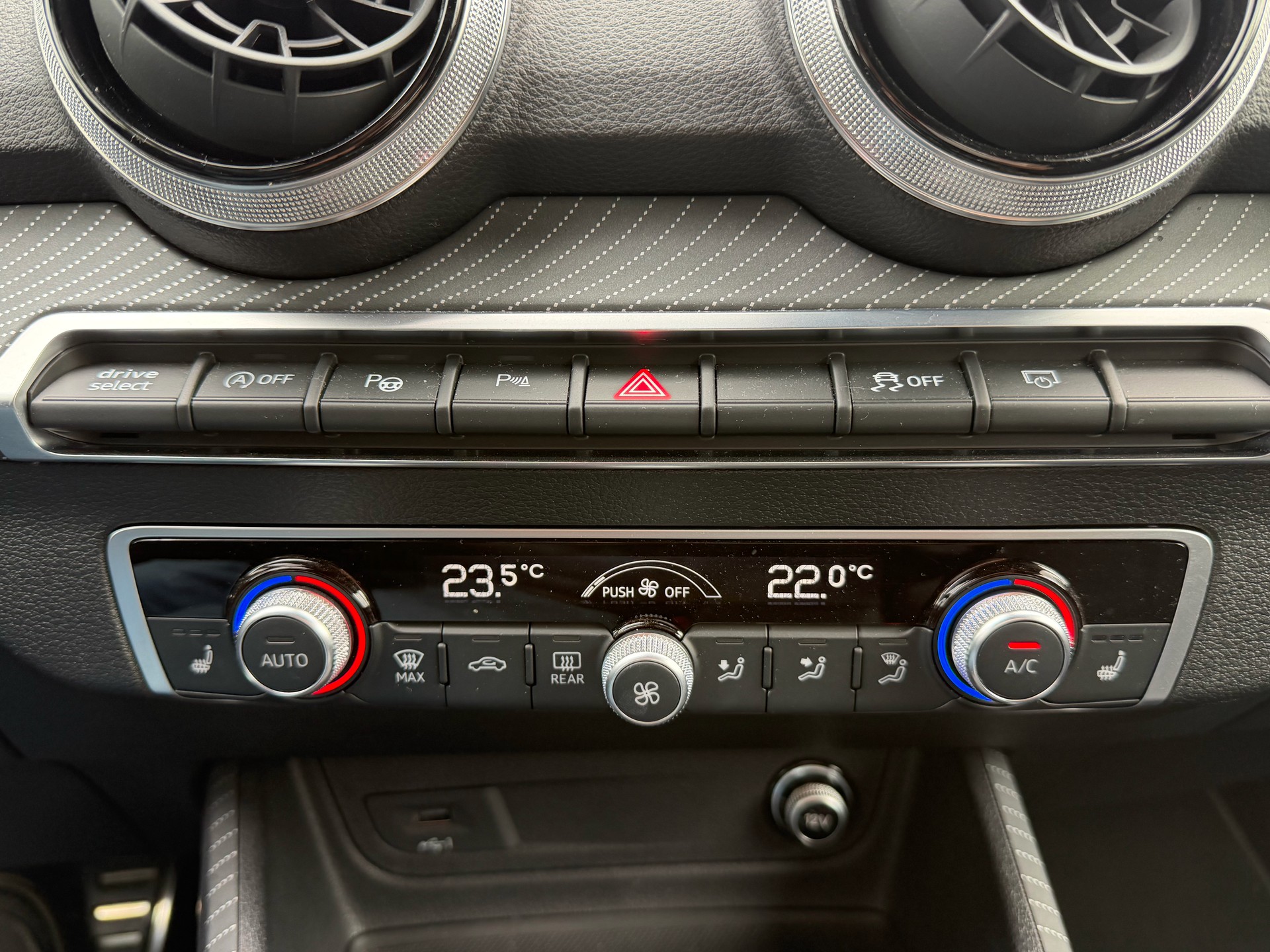 AUDI SQ2 TFSI quattro S-tronic-image-19