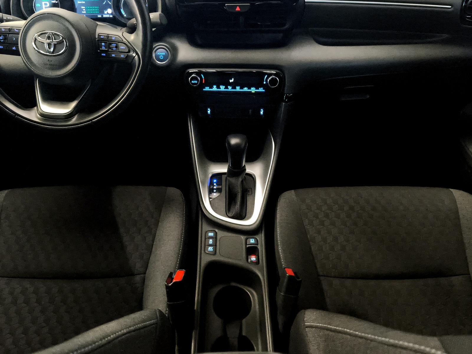 TOYOTA Yaris 1.5 VVT-i HSD Trend-image-17