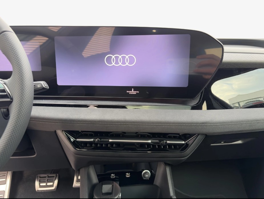 AUDI Q6 e-tron quattro-image-9
