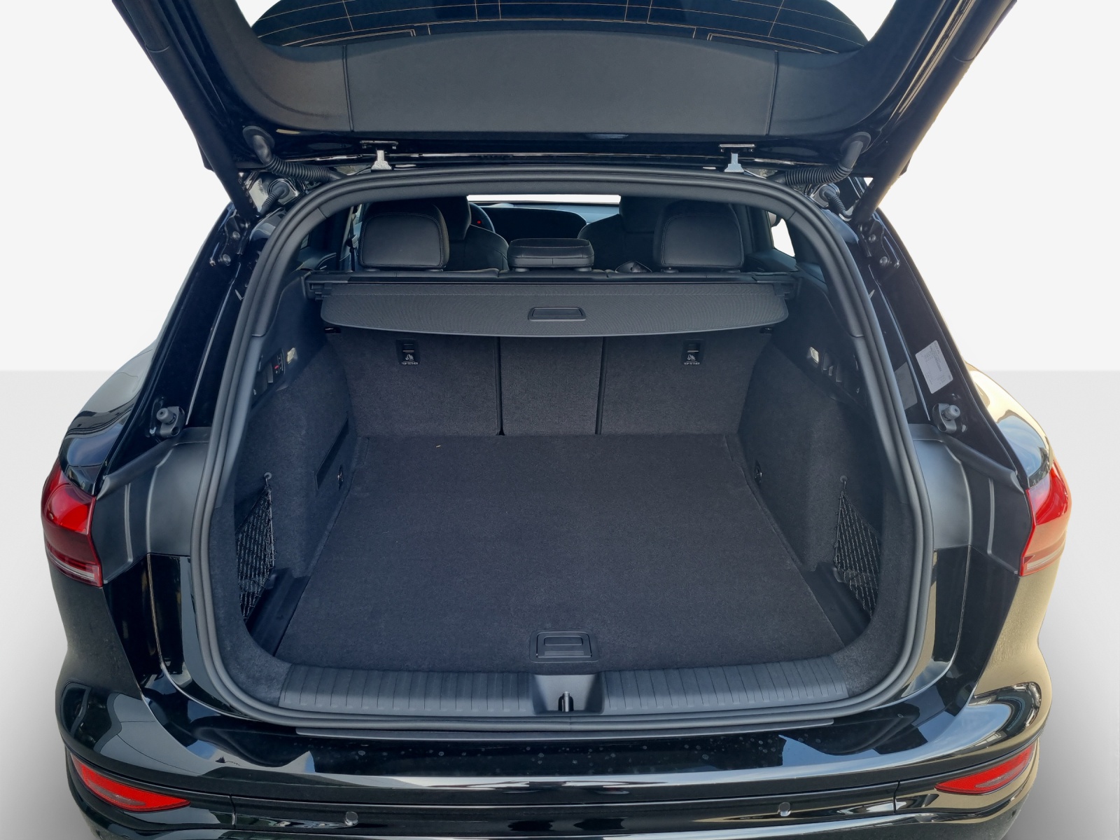 AUDI Q6 e-tron quattro-image-11