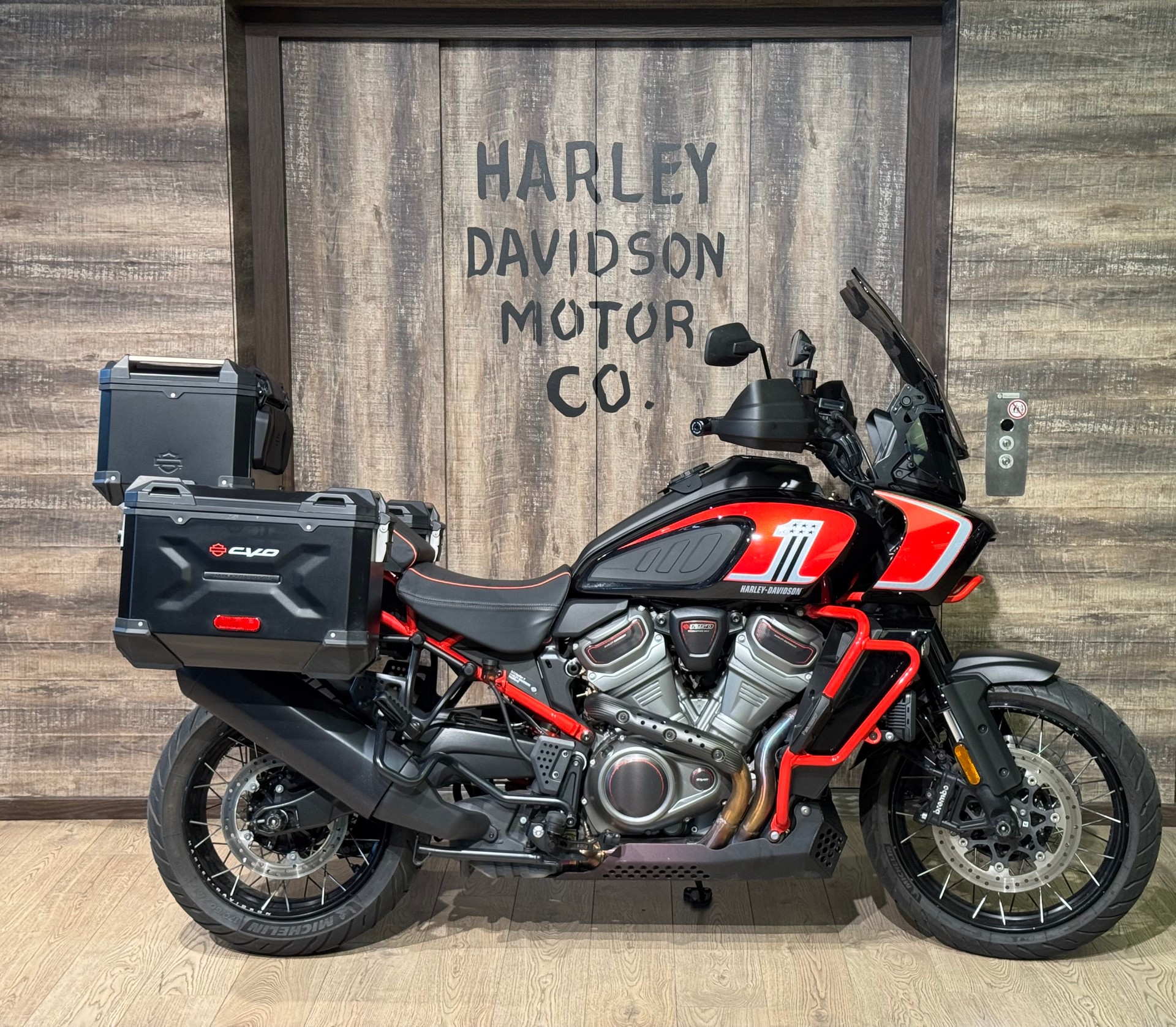 HARLEY-DAVIDSON RA1250SE Pan America 1250 CVO-image-0