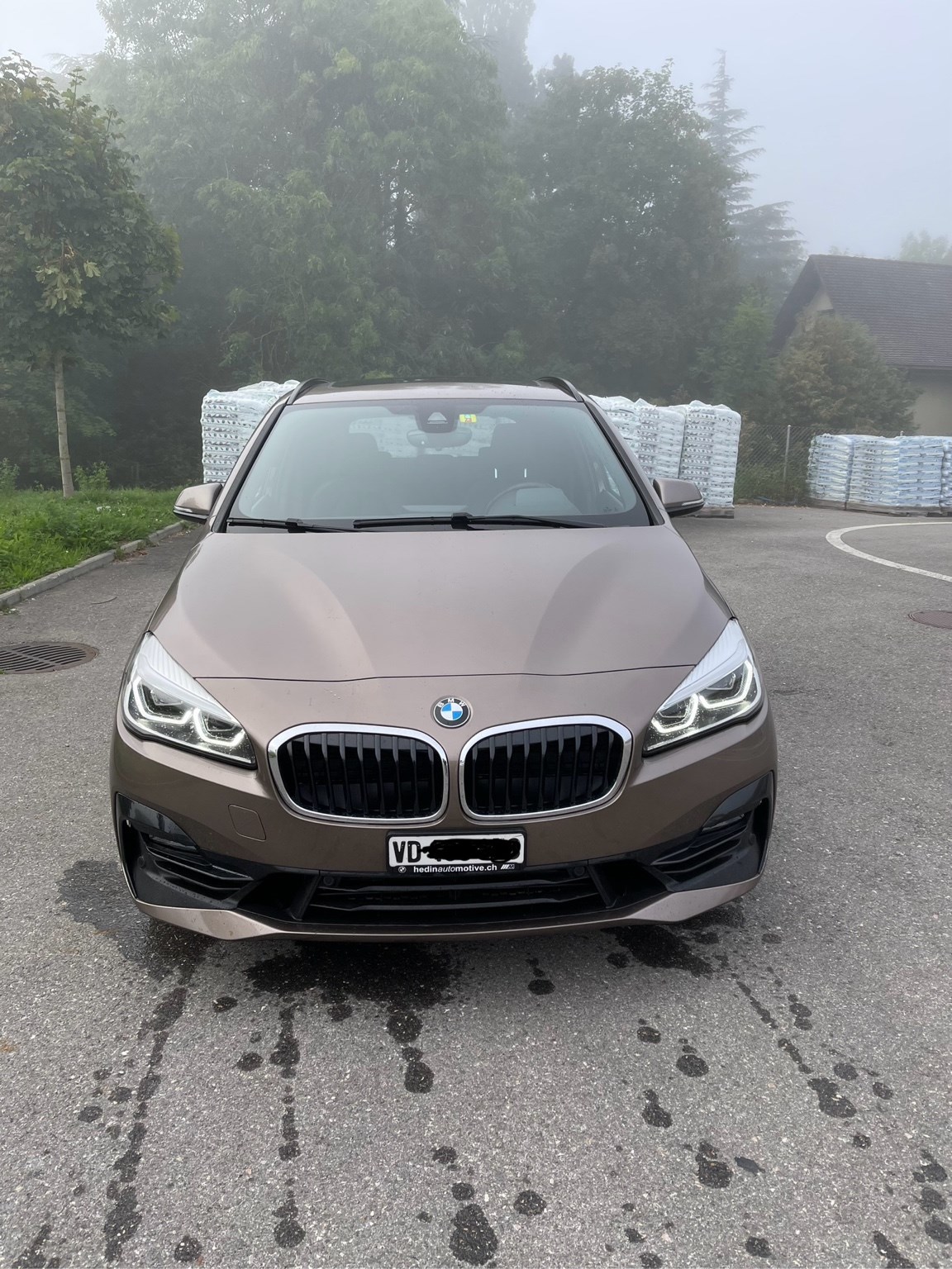 BMW 220d xDrive Active Tourer Steptronic Sport Line-image-2