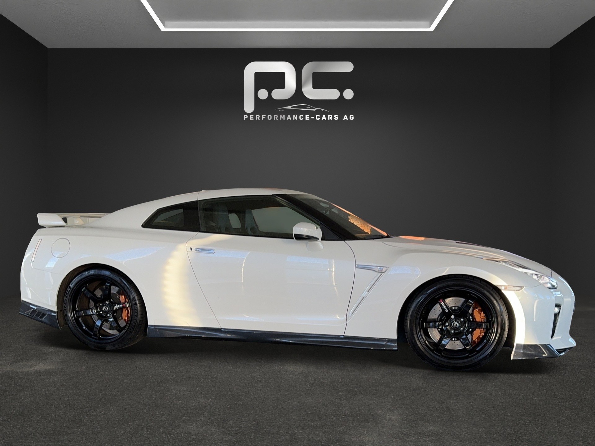 NISSAN GT-R 3.8 V6 Biturbo NISMO - Track Edition-image-7