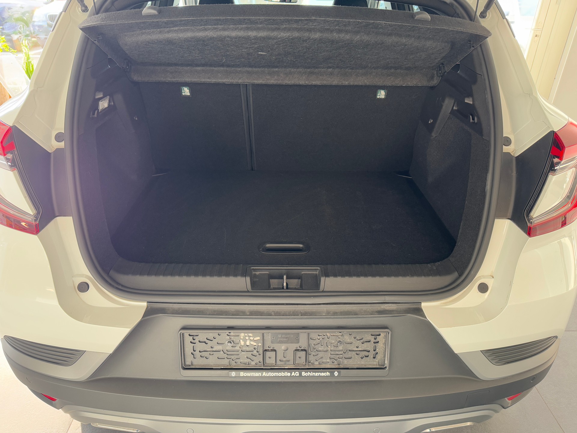 RENAULT Captur 1.3 TCe EDC R.S.Line-image-9