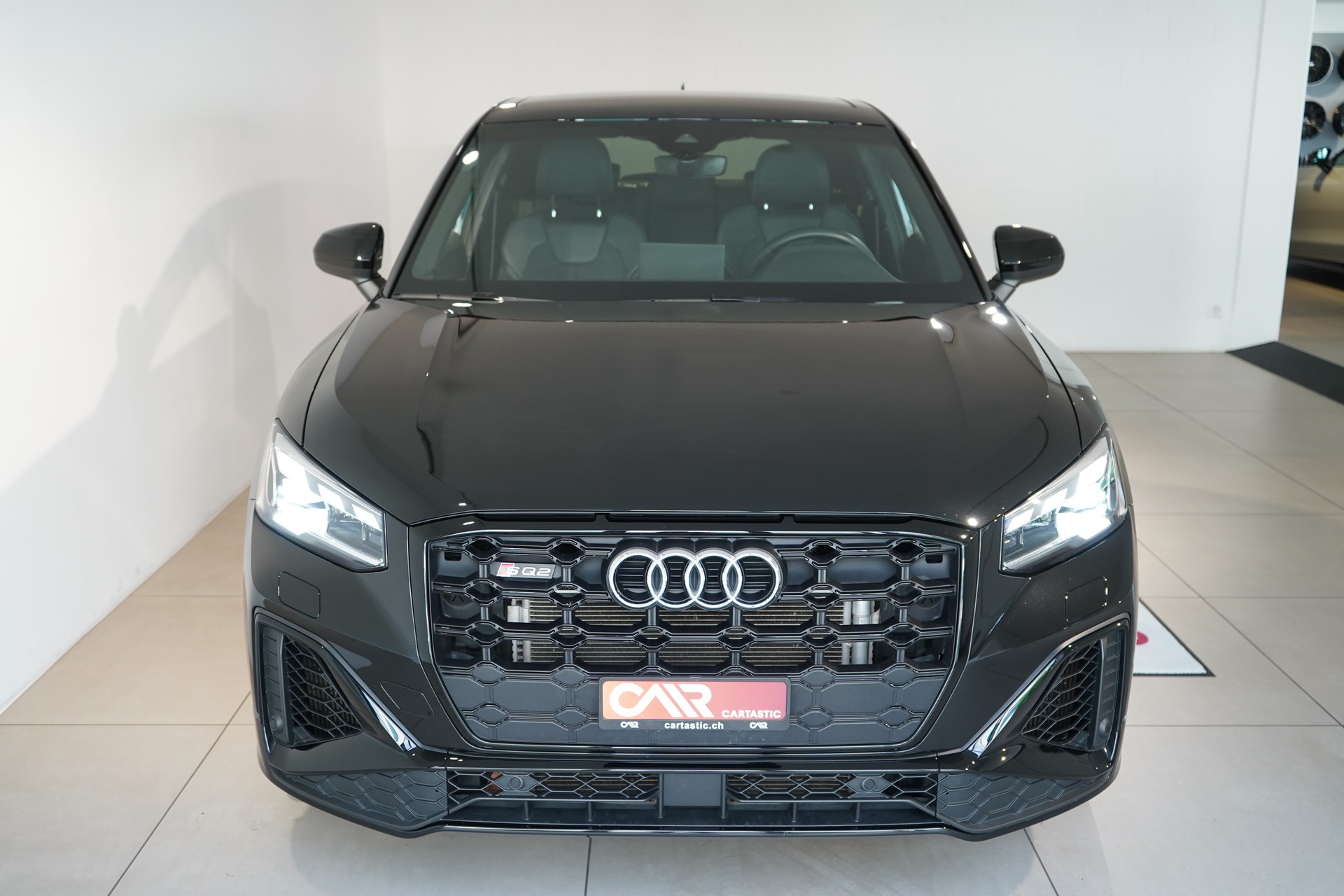 AUDI SQ2 TFSI quattro / CH - Fahrzeug-showroom-element-1
