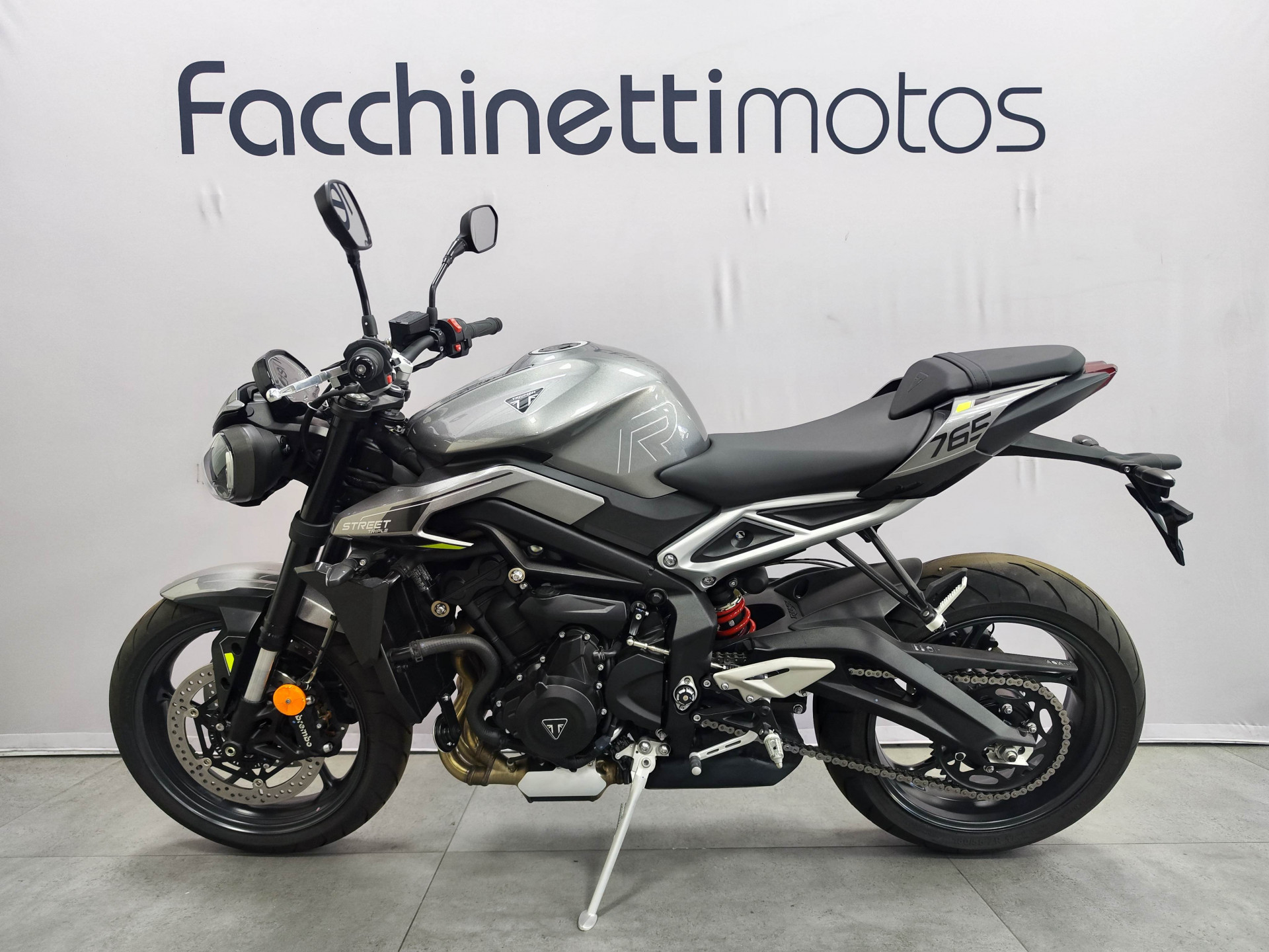 TRIUMPH Street Triple 765 R-image-3