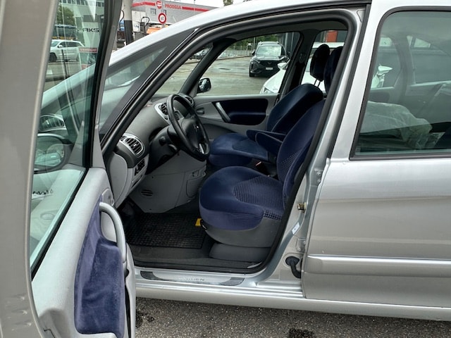 CITROEN Xsara Picasso 2.0i 16V-image-10