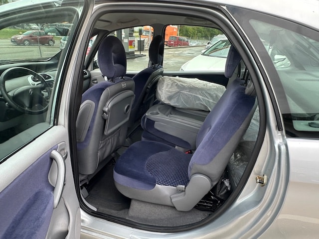 CITROEN Xsara Picasso 2.0i 16V-image-12