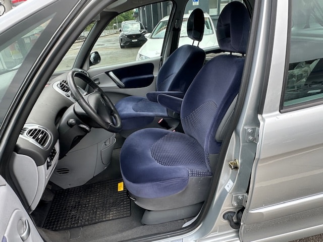 CITROEN Xsara Picasso 2.0i 16V-image-11